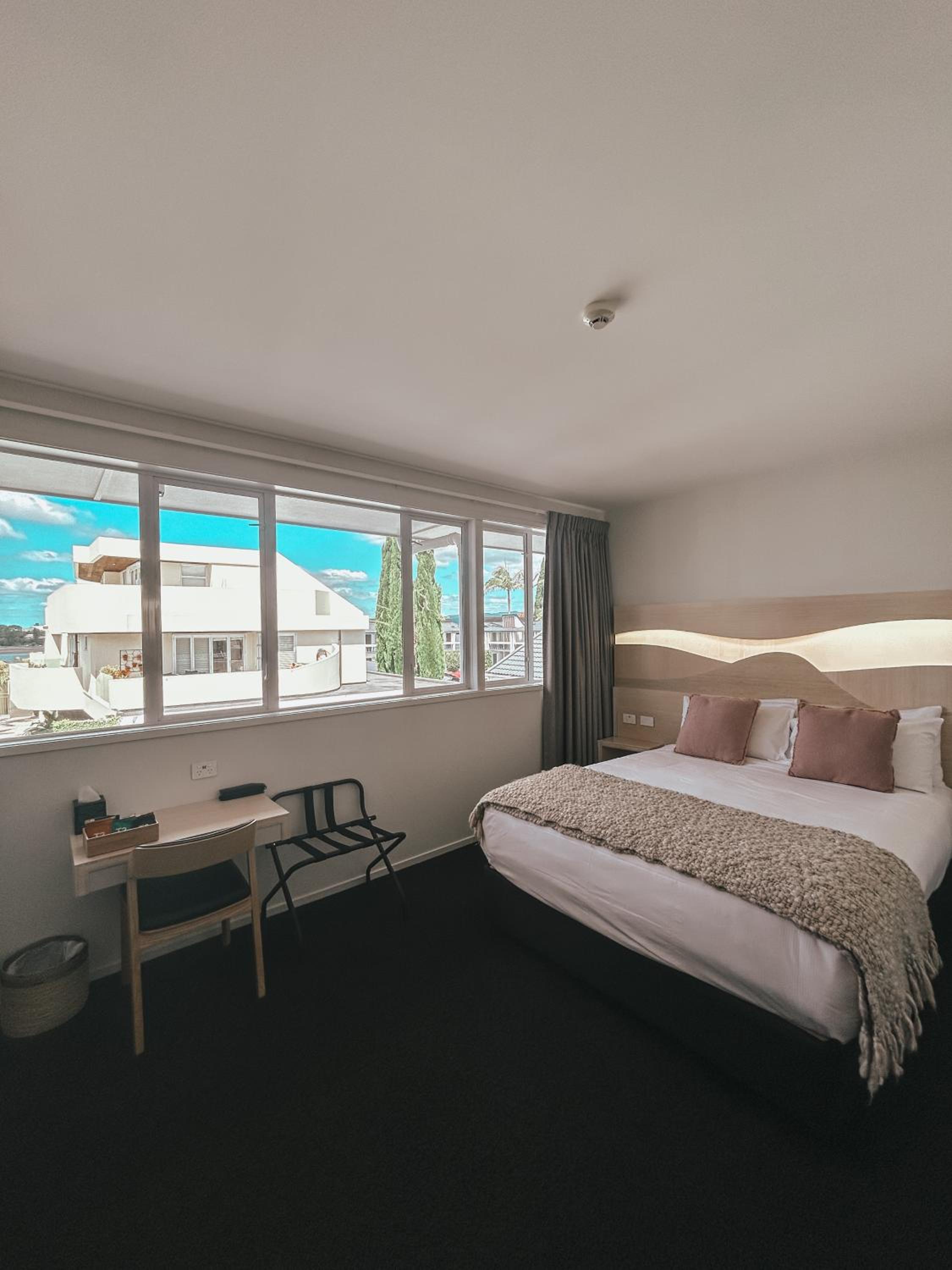 Harbor View Room - Photo 6