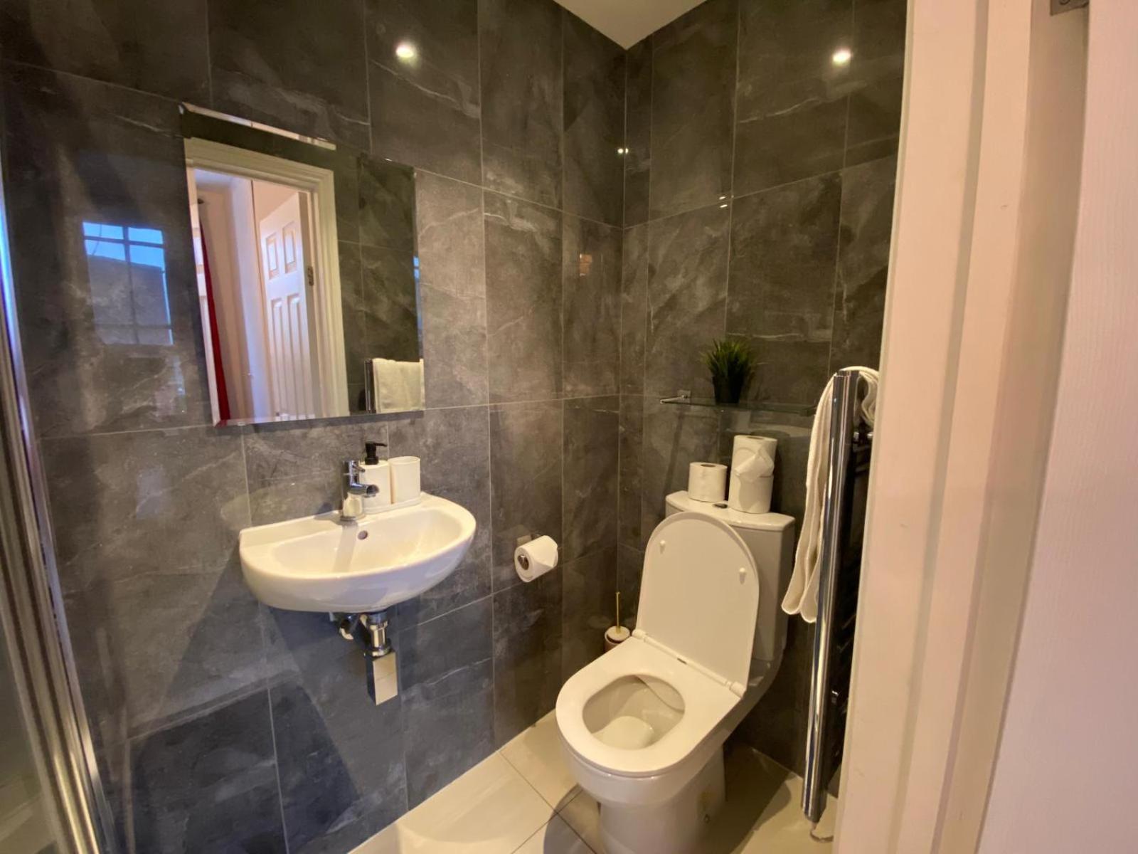 Double Room with Private Bathroom photo 3
