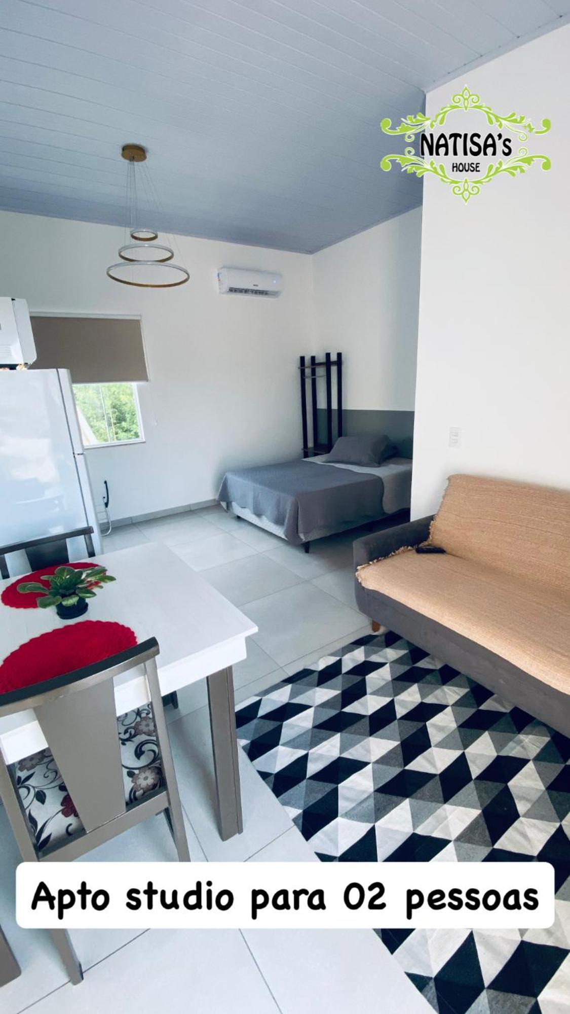 One-Bedroom House photo 1
