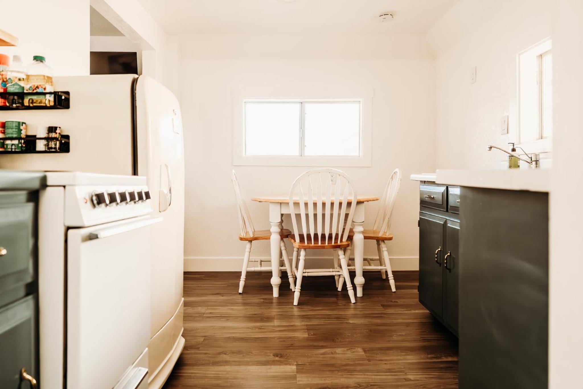 One-Bedroom Cottage - Photo 33