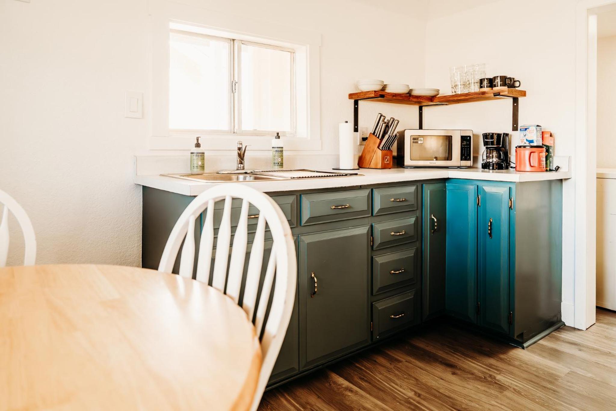 One-Bedroom Cottage - Photo 2