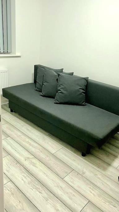 Three-Bedroom House photo 3