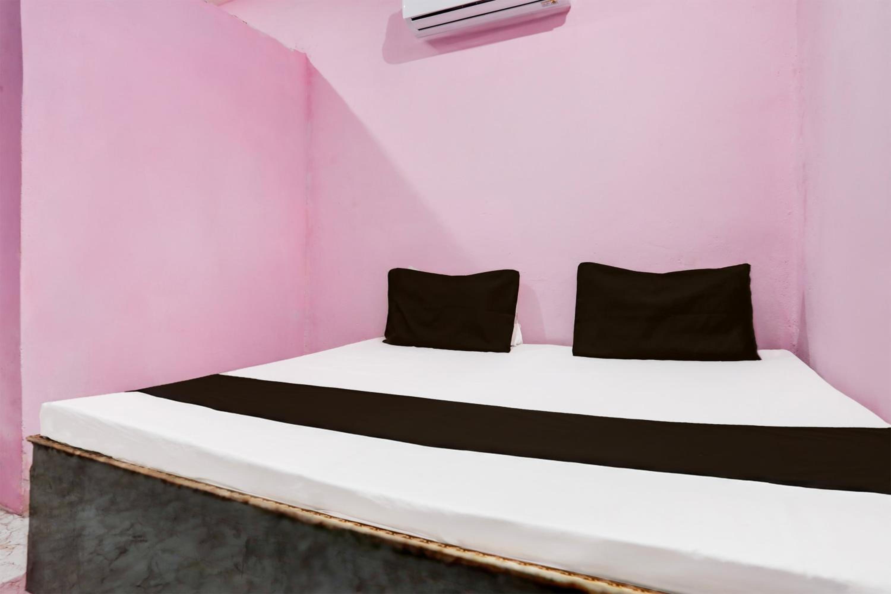 Triple Room With Bathroom photo 2
