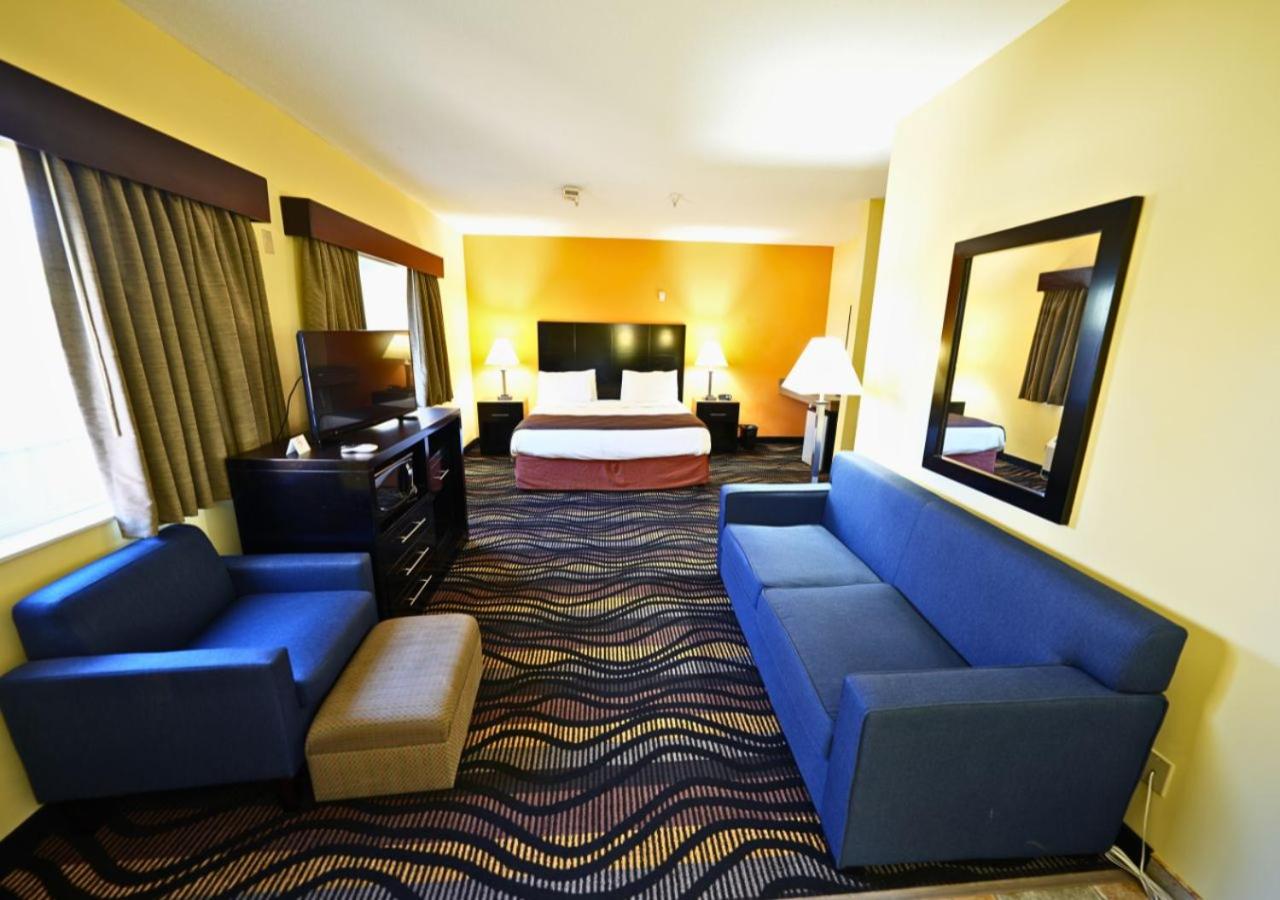 King Suite with Spa Bath photo 1