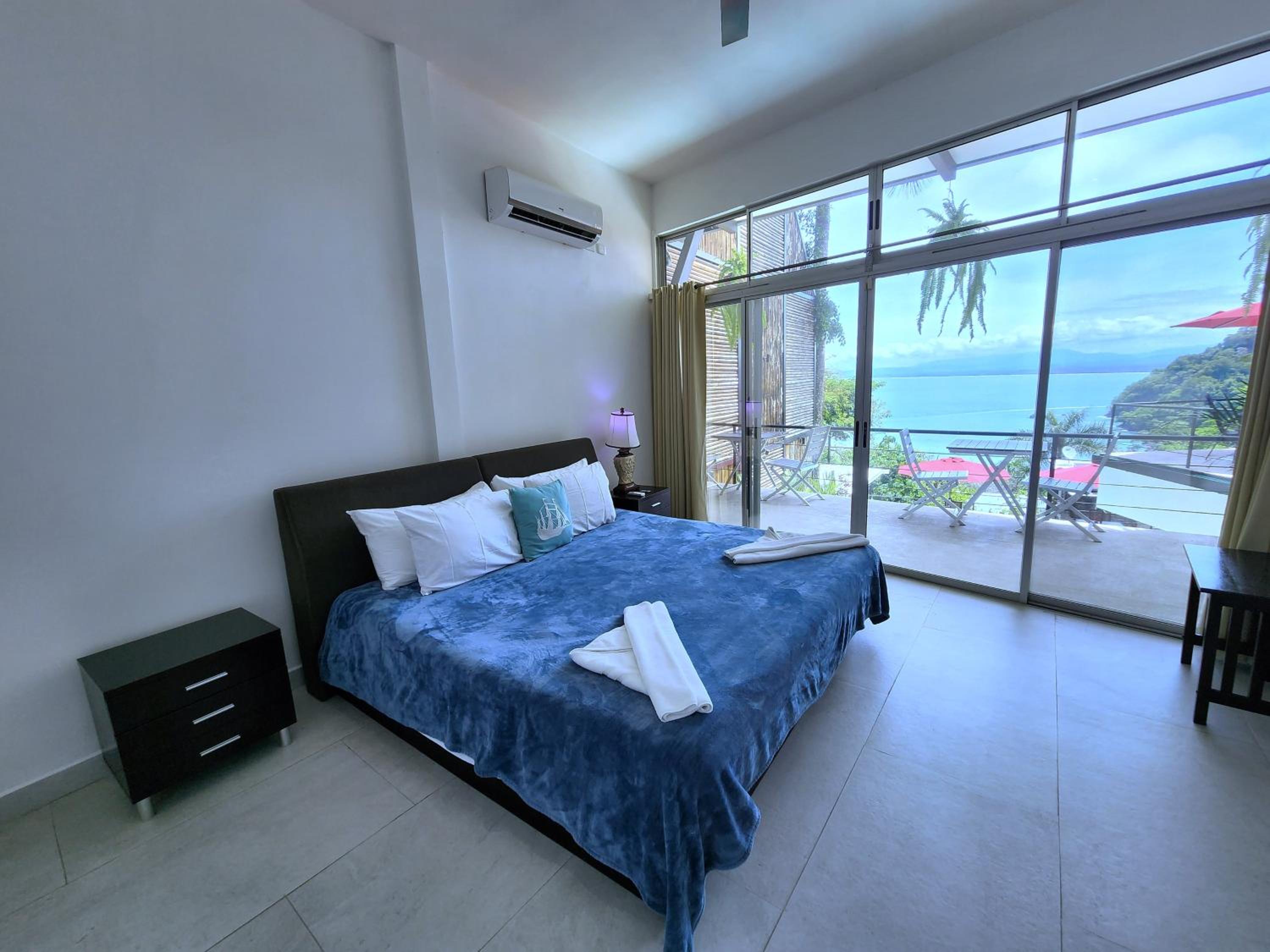 Suite with Mountain View