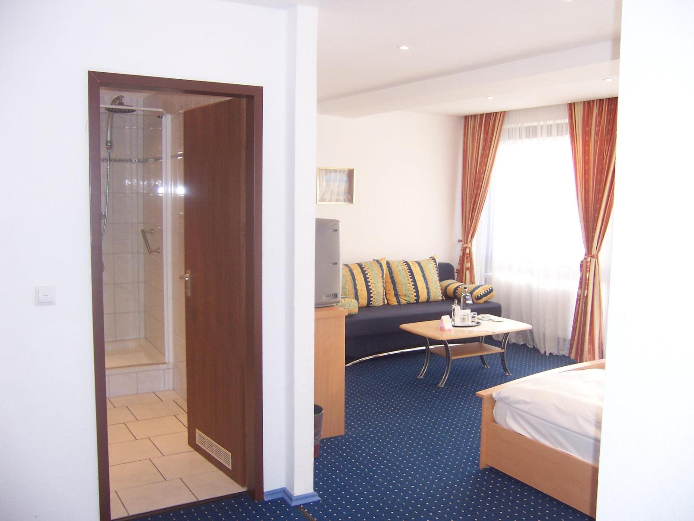 Classic Quadruple Room - Photo 6