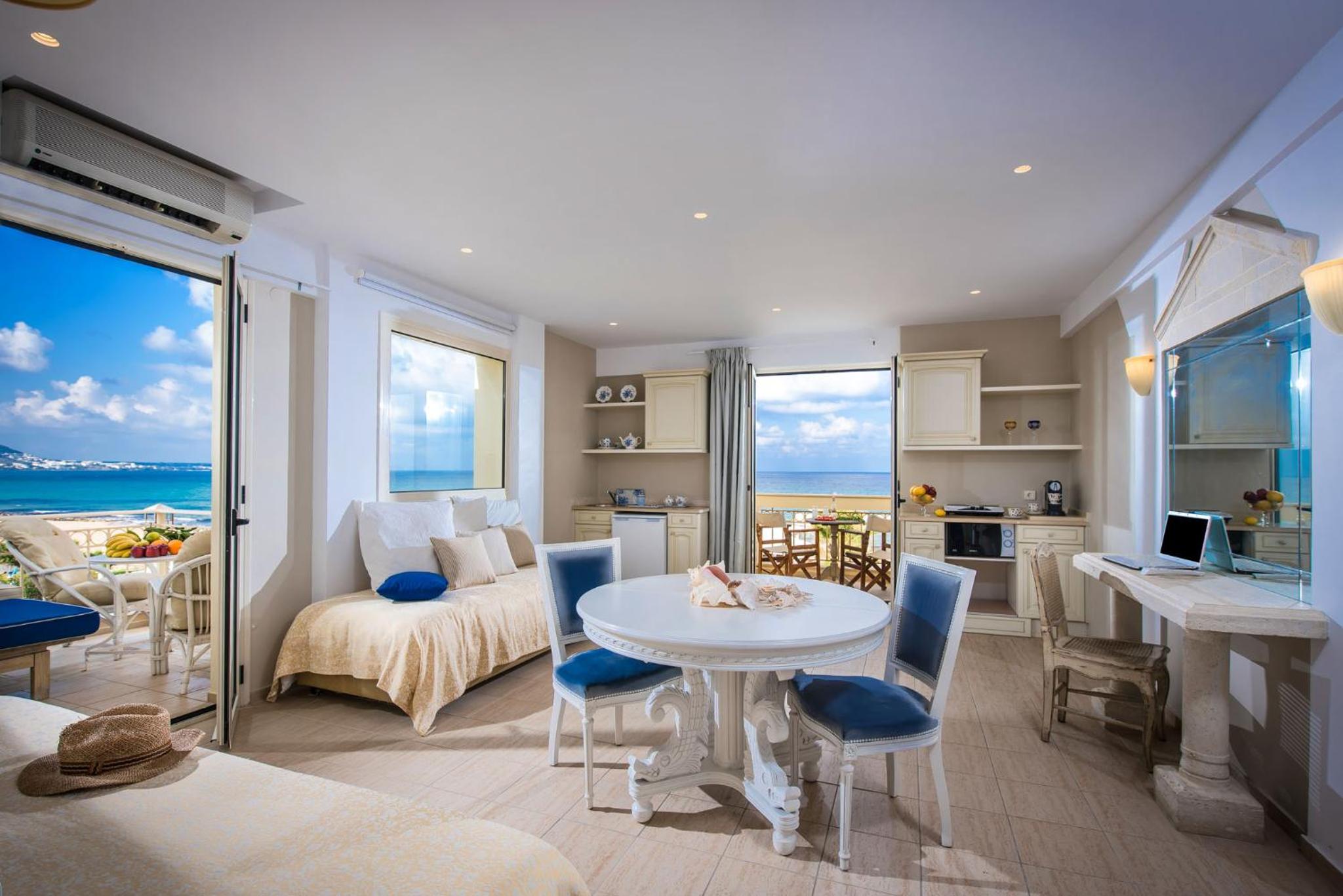 Deluxe Suite with Sea View