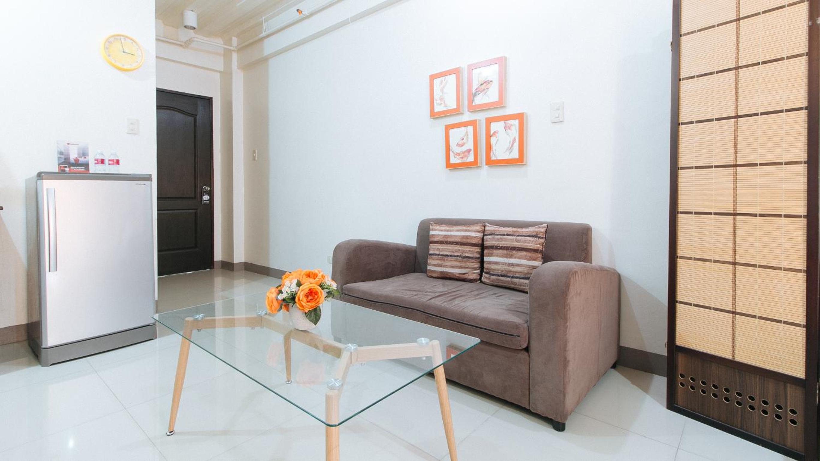 Double Room - Photo 9