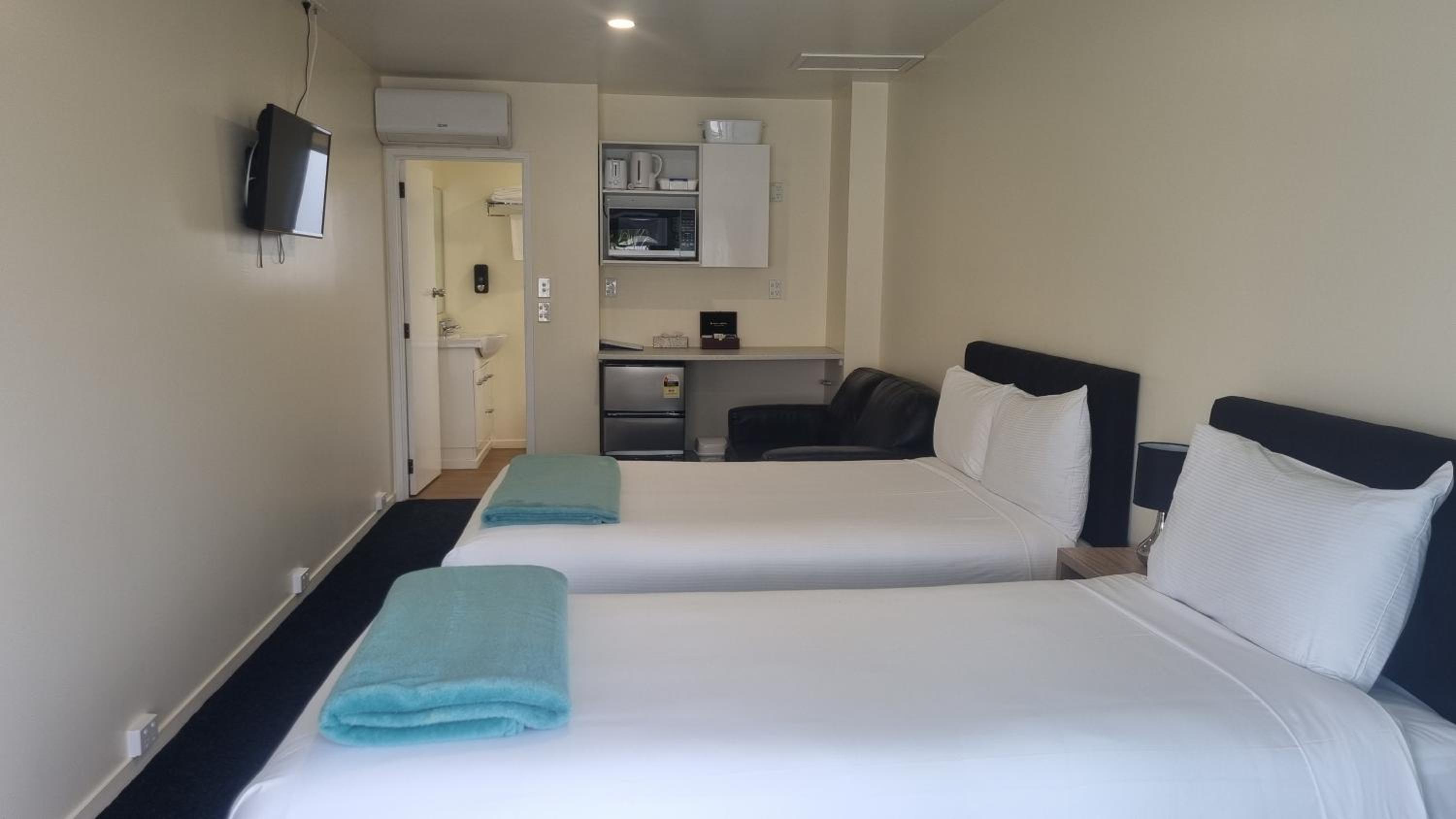 Triple Room - Photo 1