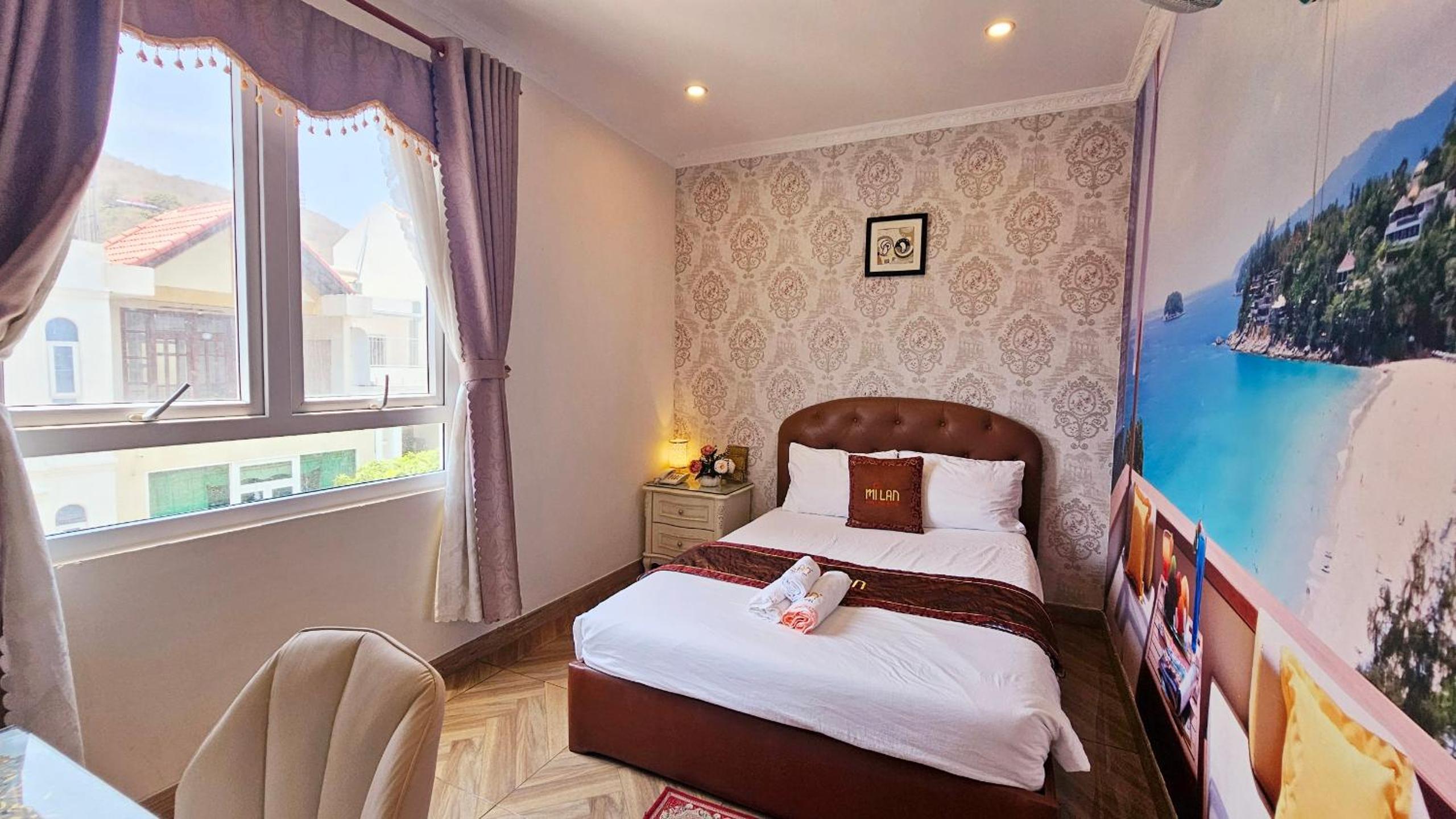 Standard Queen Room - Photo 11