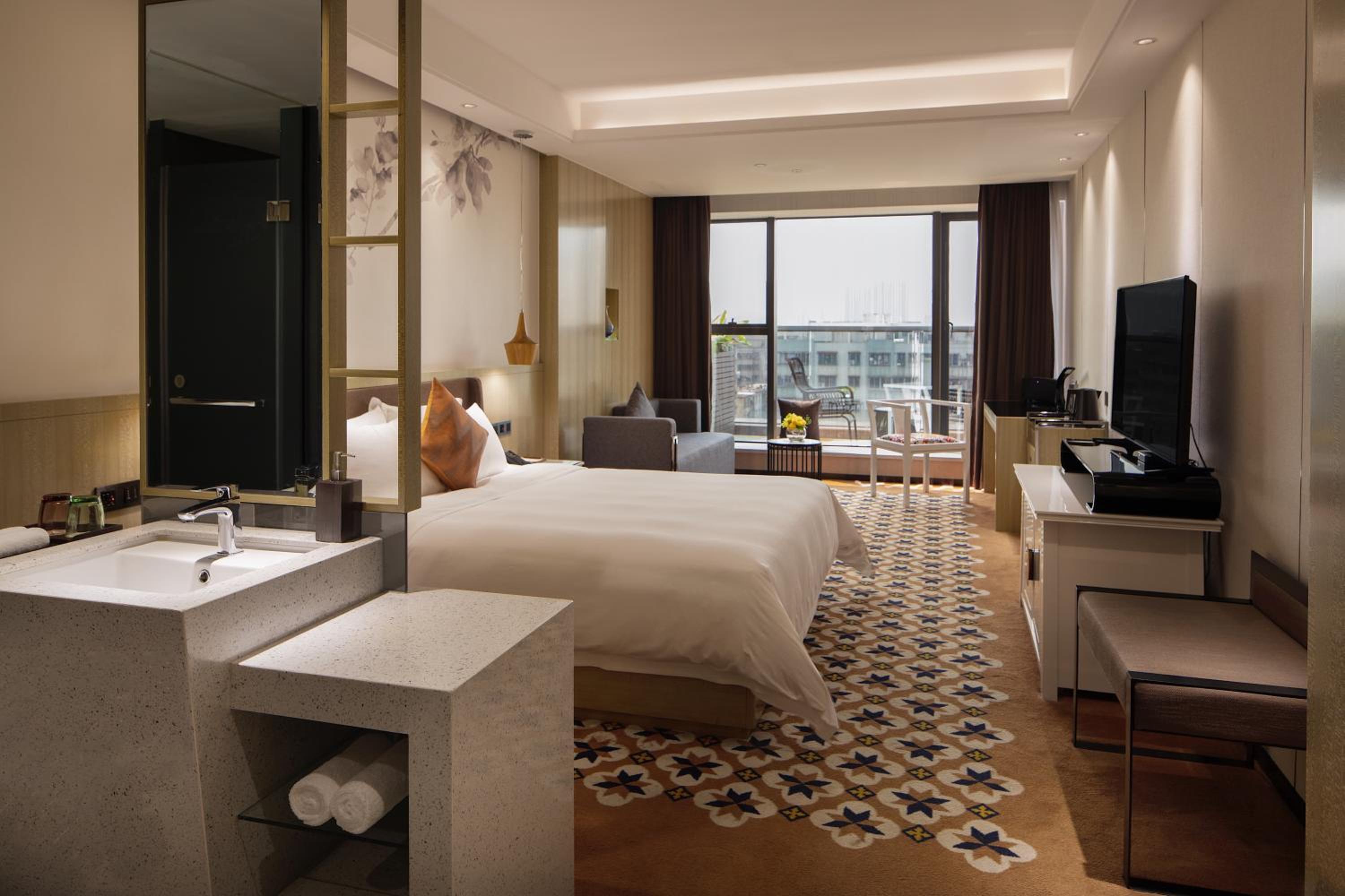 Deluxe Balcony King Room