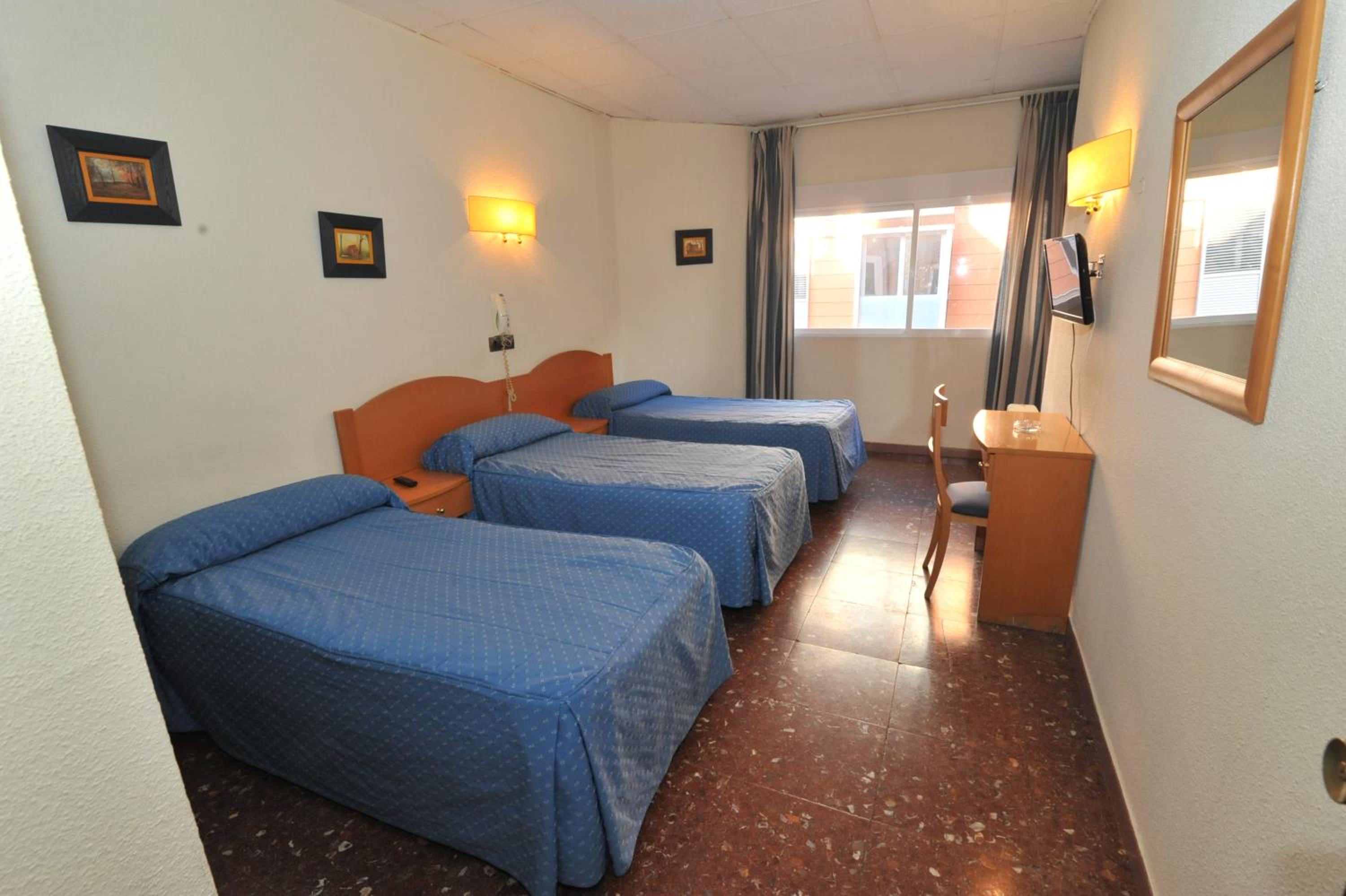 Triple Room photo 2