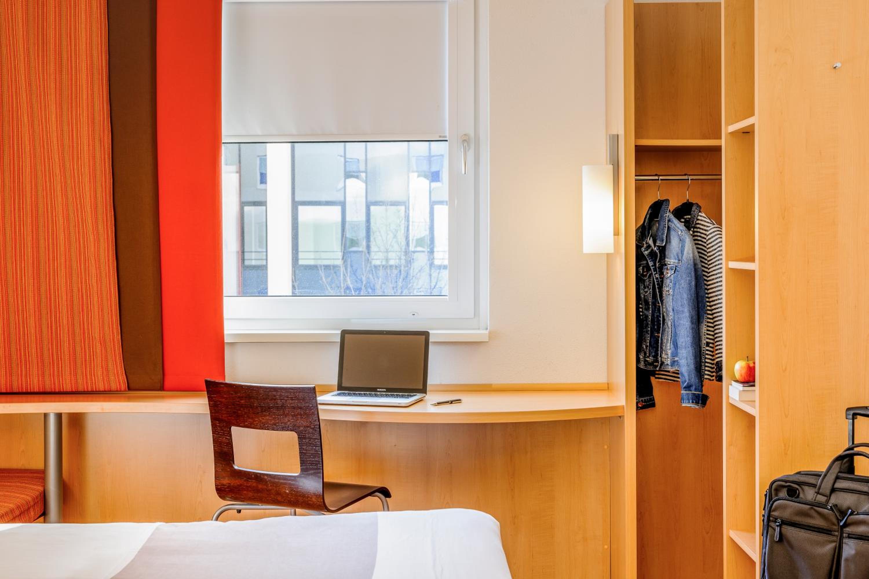 Standard Double Room - Photo 10