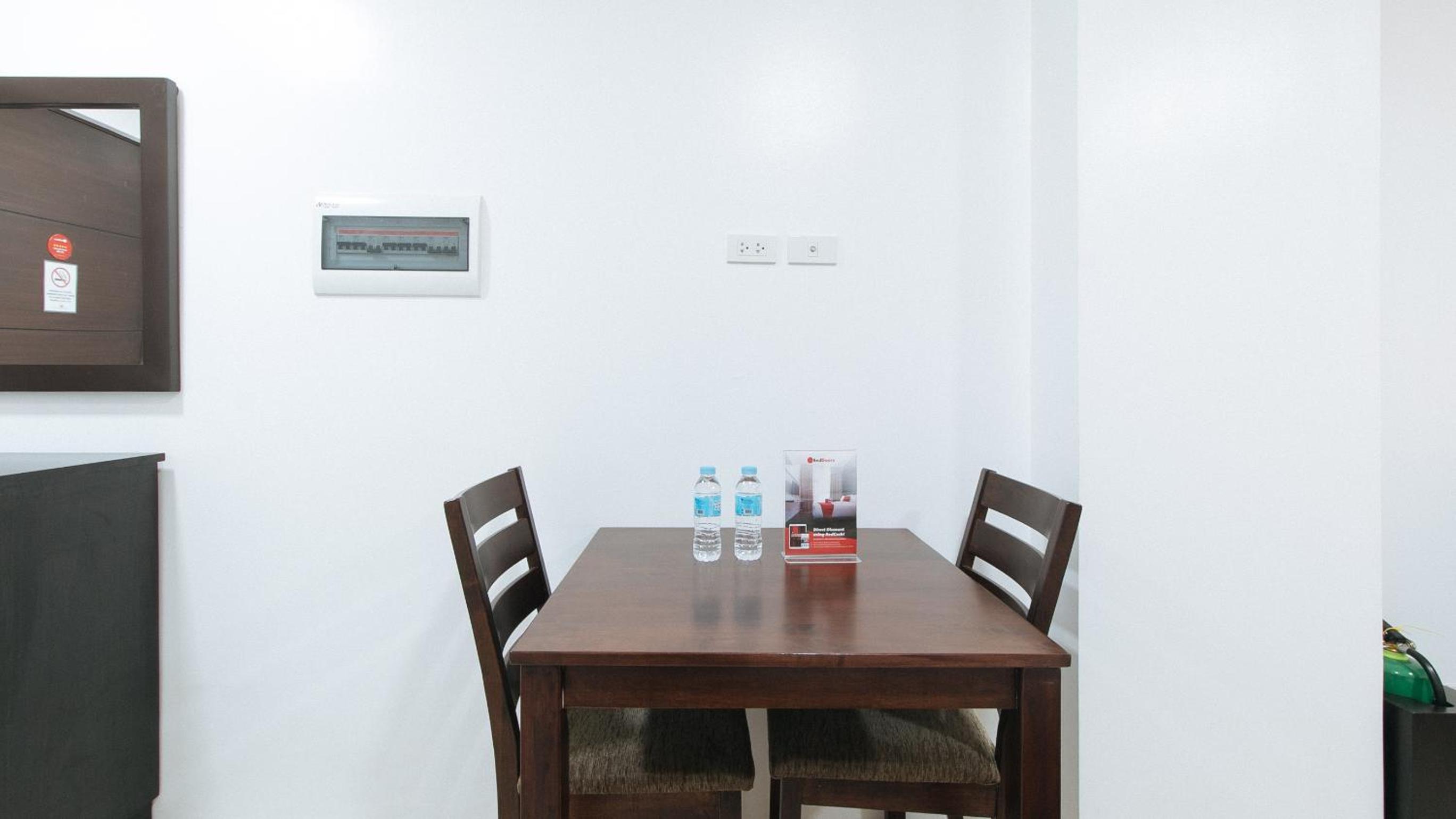 Twin Room - Photo 8