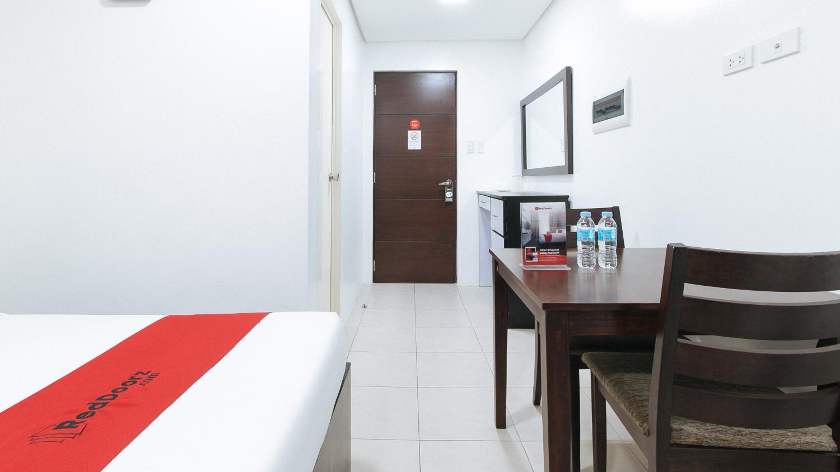 Twin Room - Photo 7