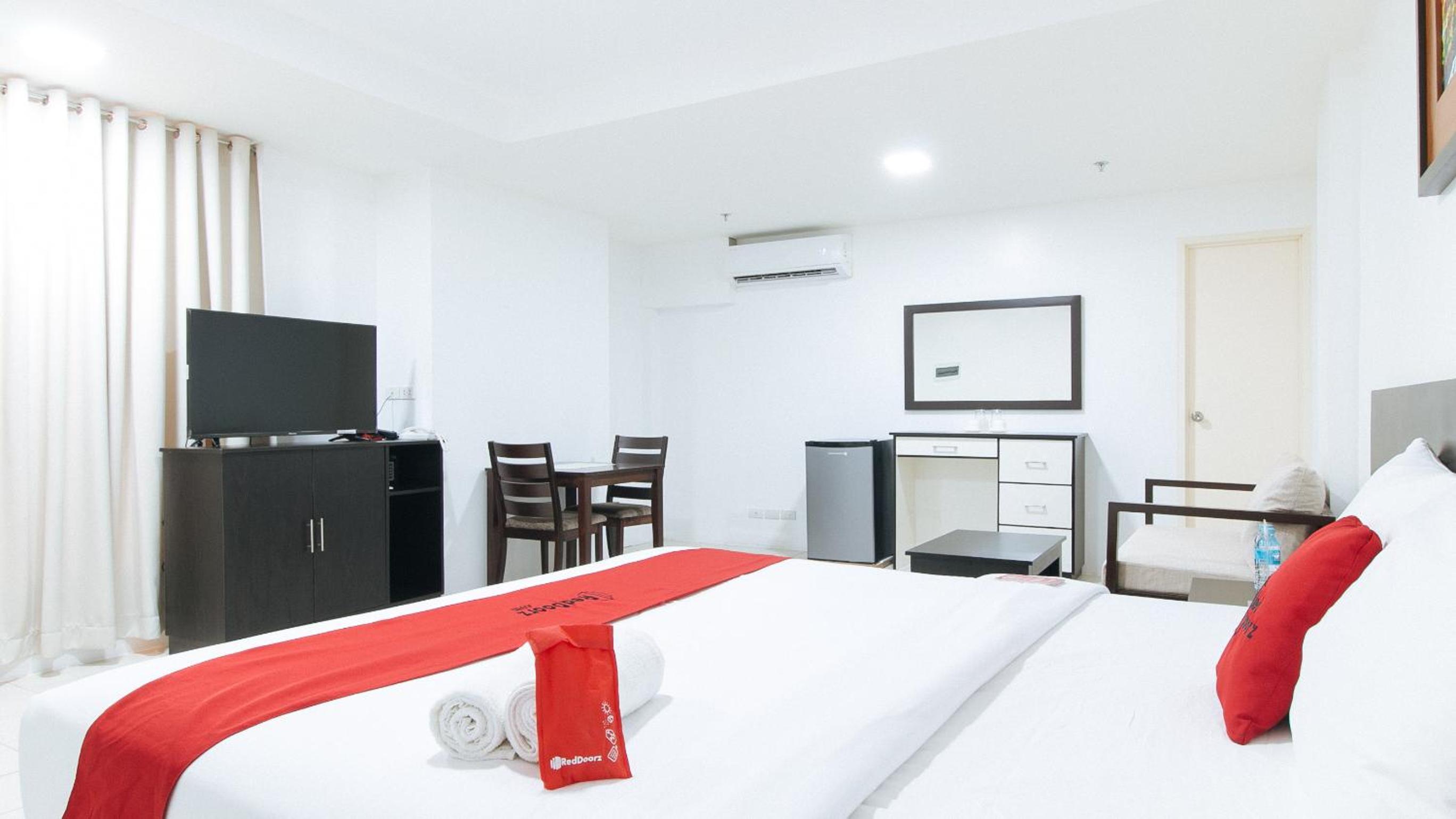 Suite - Photo 12