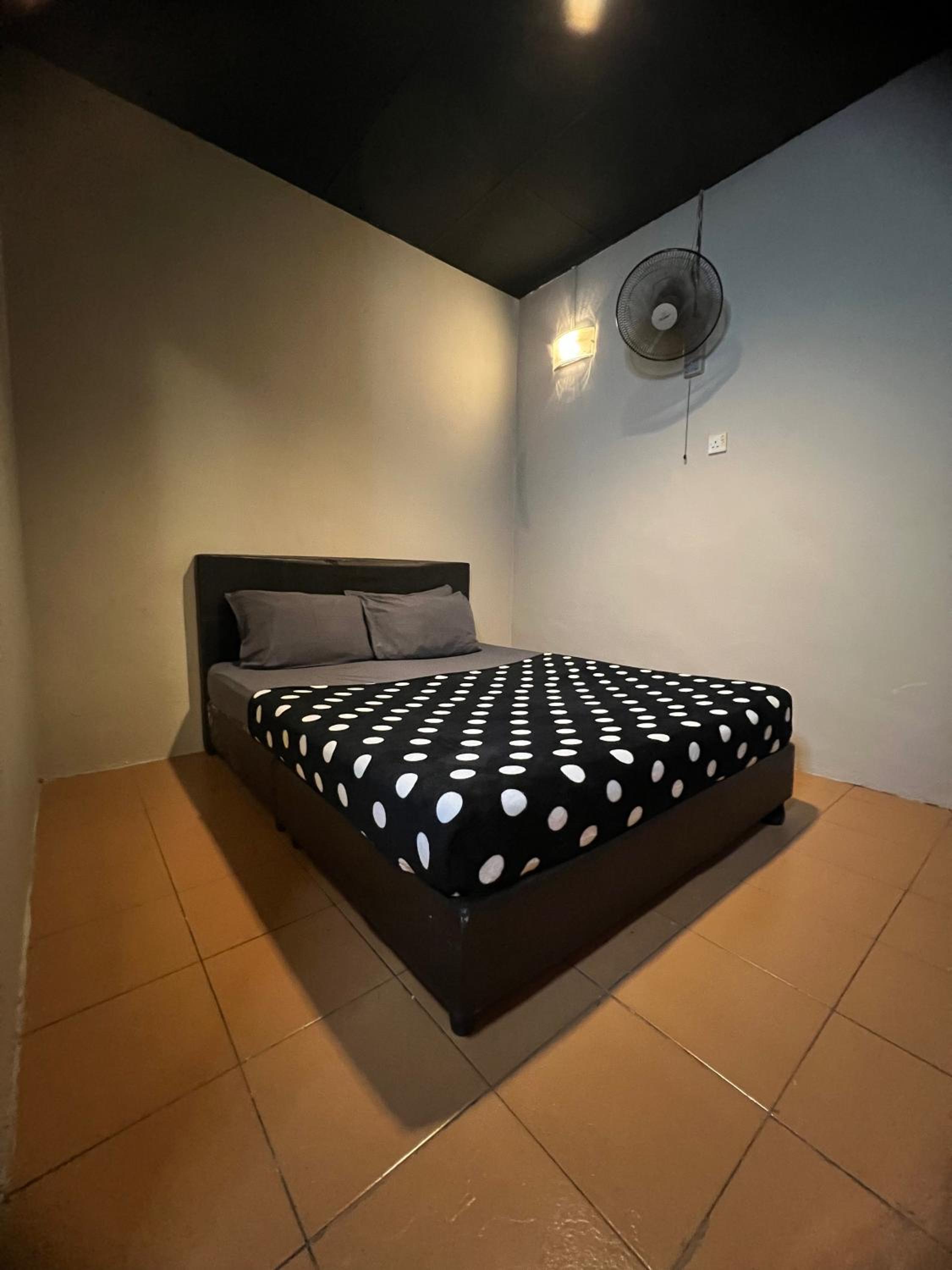 Double Room with Shared Bathroom