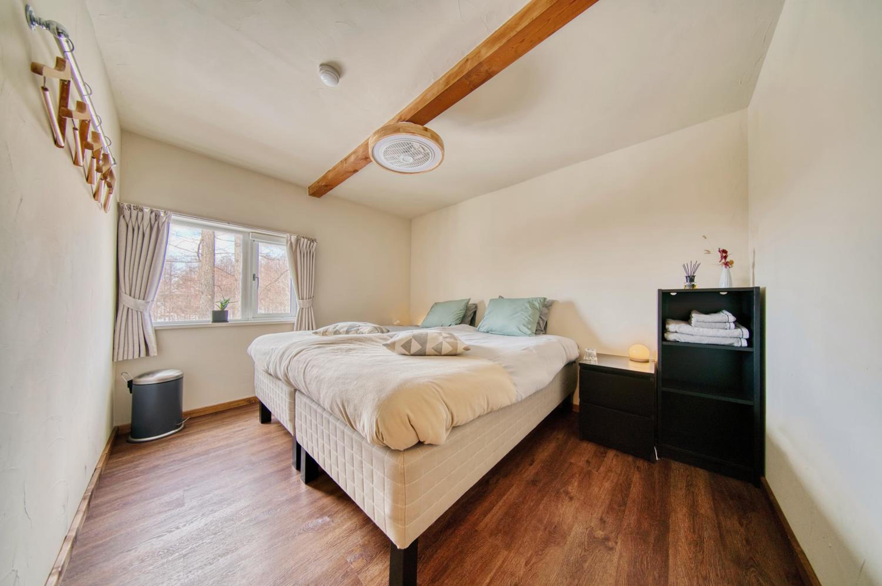 Quadruple Room with Private Bathroom - Photo 2