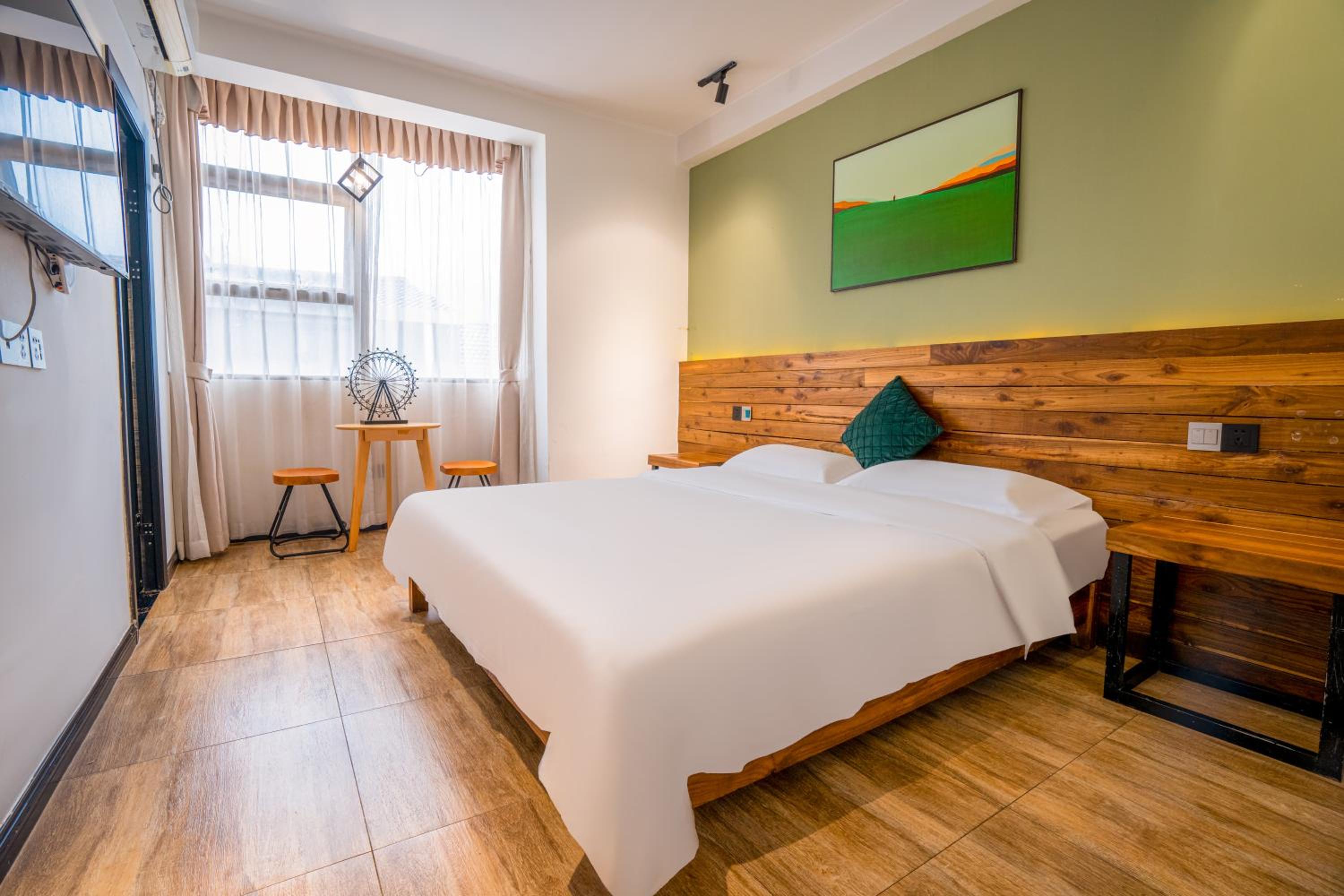 Superior King Room