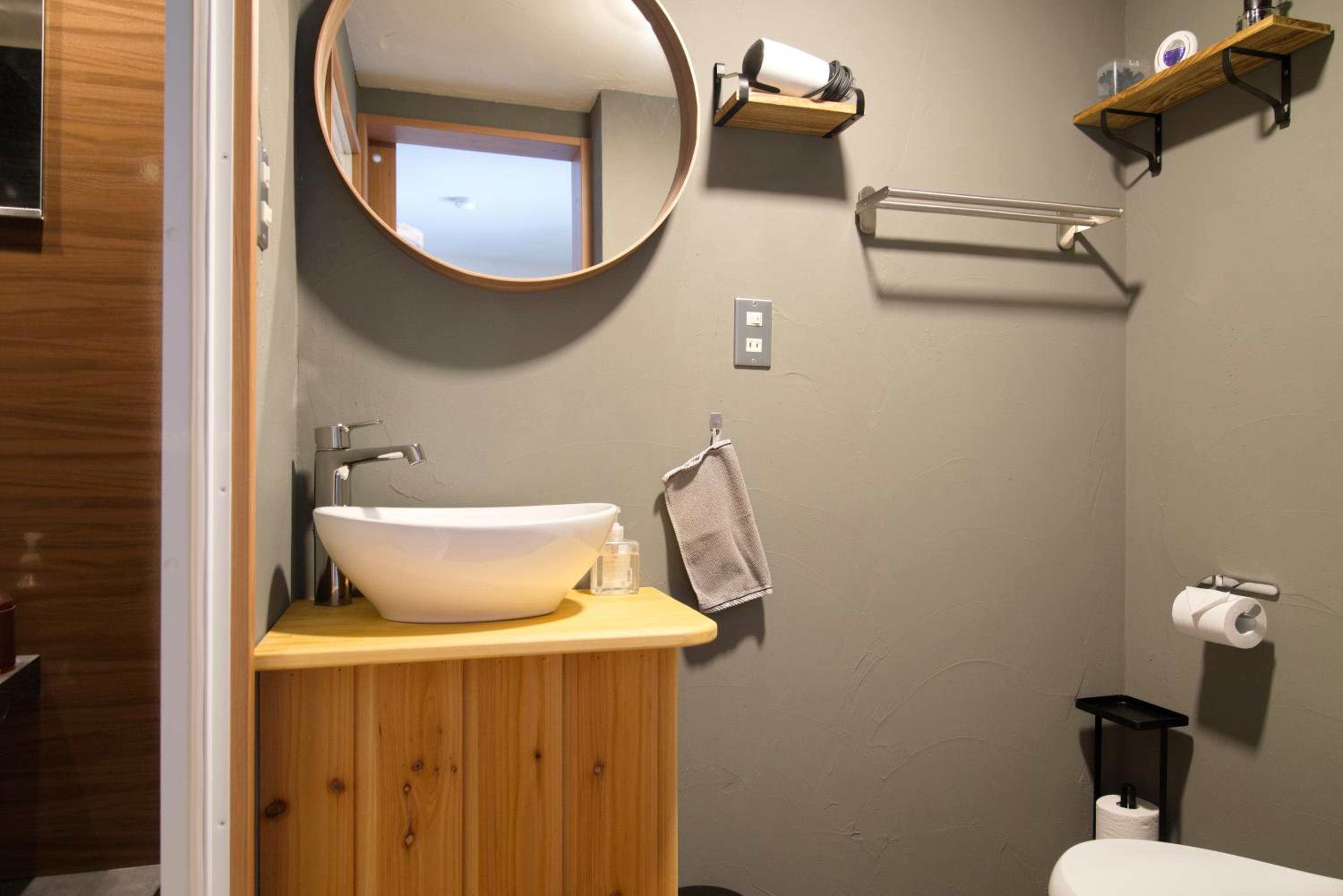 Double or Twin Room with Bathroom - Photo 6