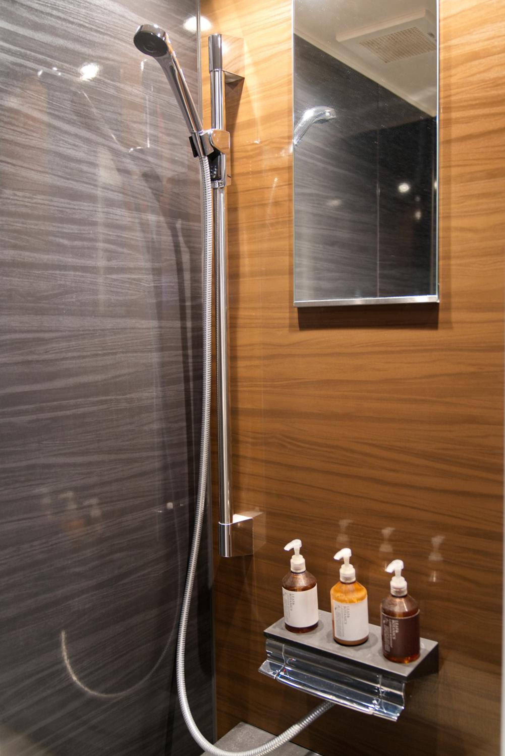 Double or Twin Room with Bathroom - Photo 7