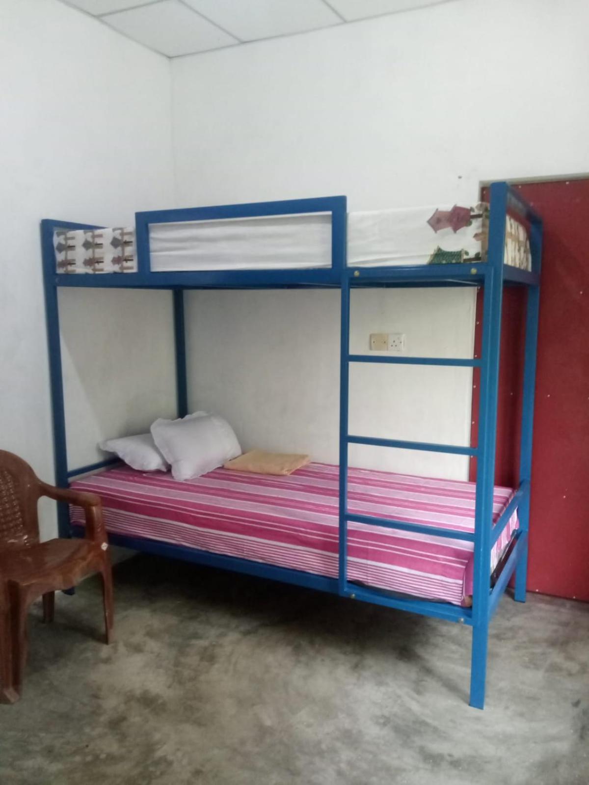 Mixed Dormitory Room photo 1
