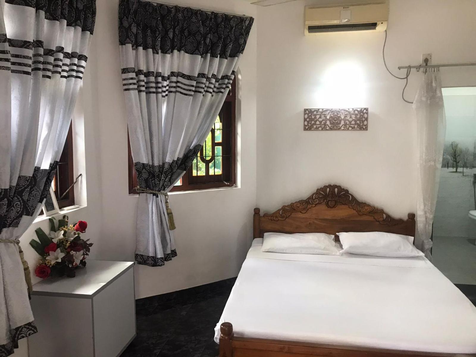 Double Room with Private Bathroom photo 2