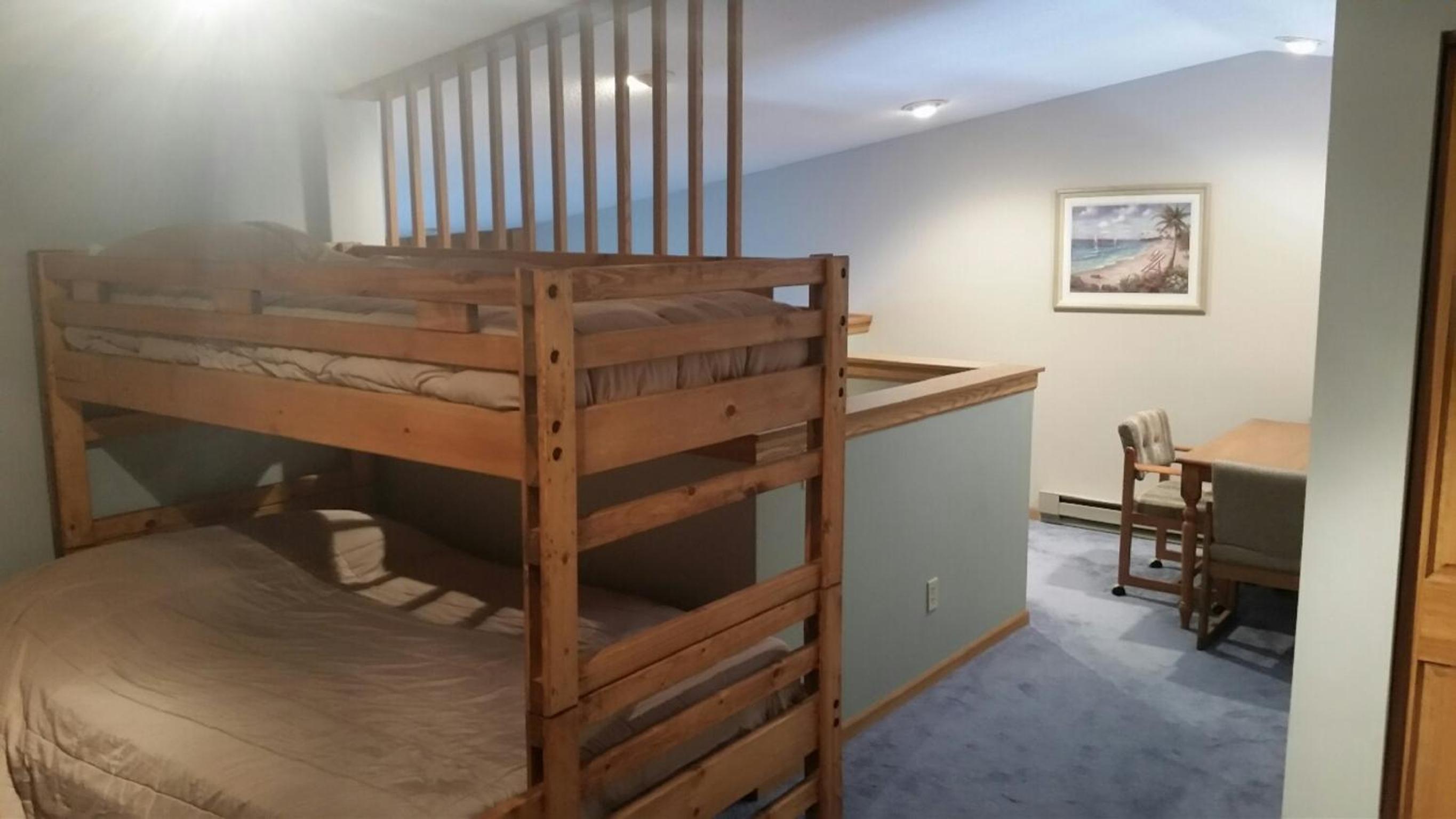 Three bedroom with Two Bathroom Loft Condo - Lakefront photo 3