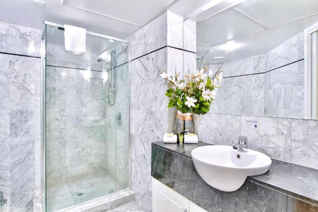 One Bedroom Luxury Apartment