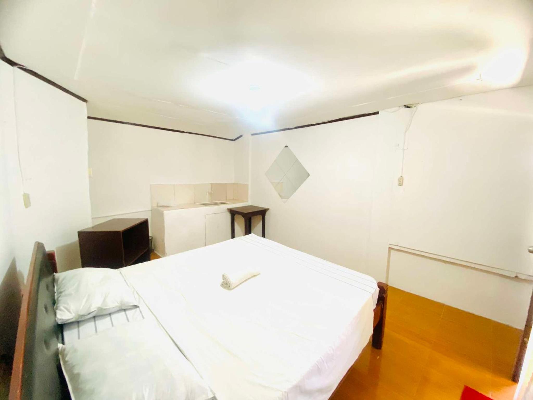 Double Room - Photo 5
