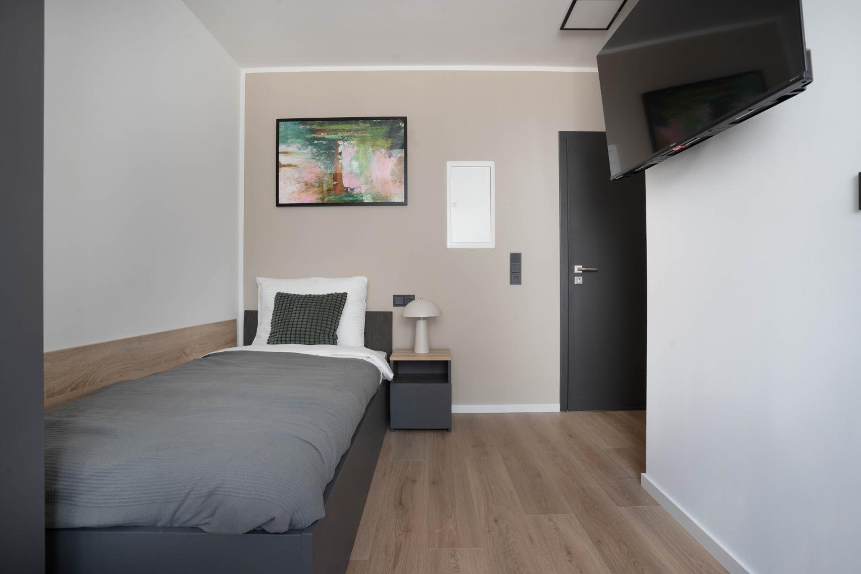 Studio Apartment photo 1