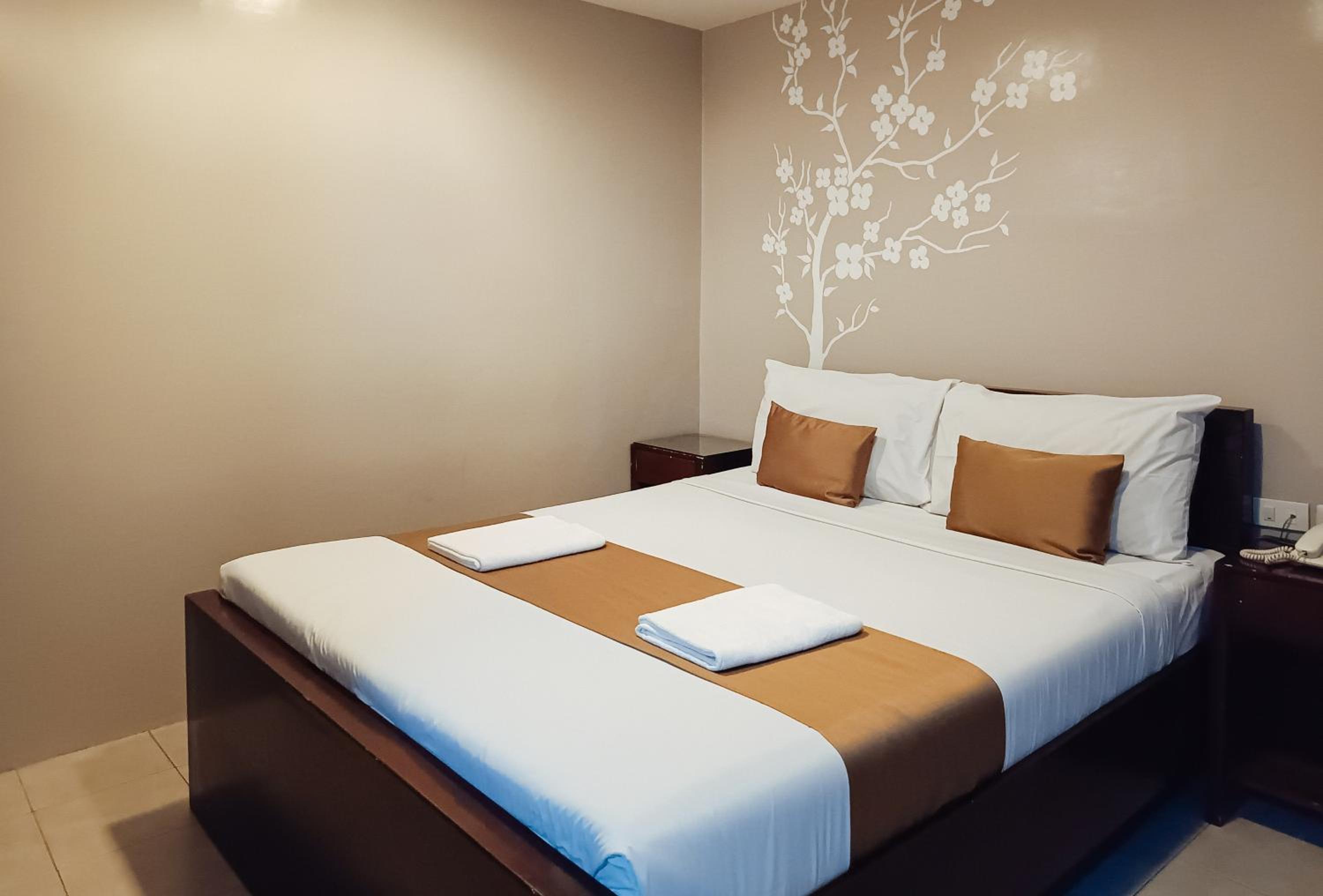 Deluxe Room - Photo 2