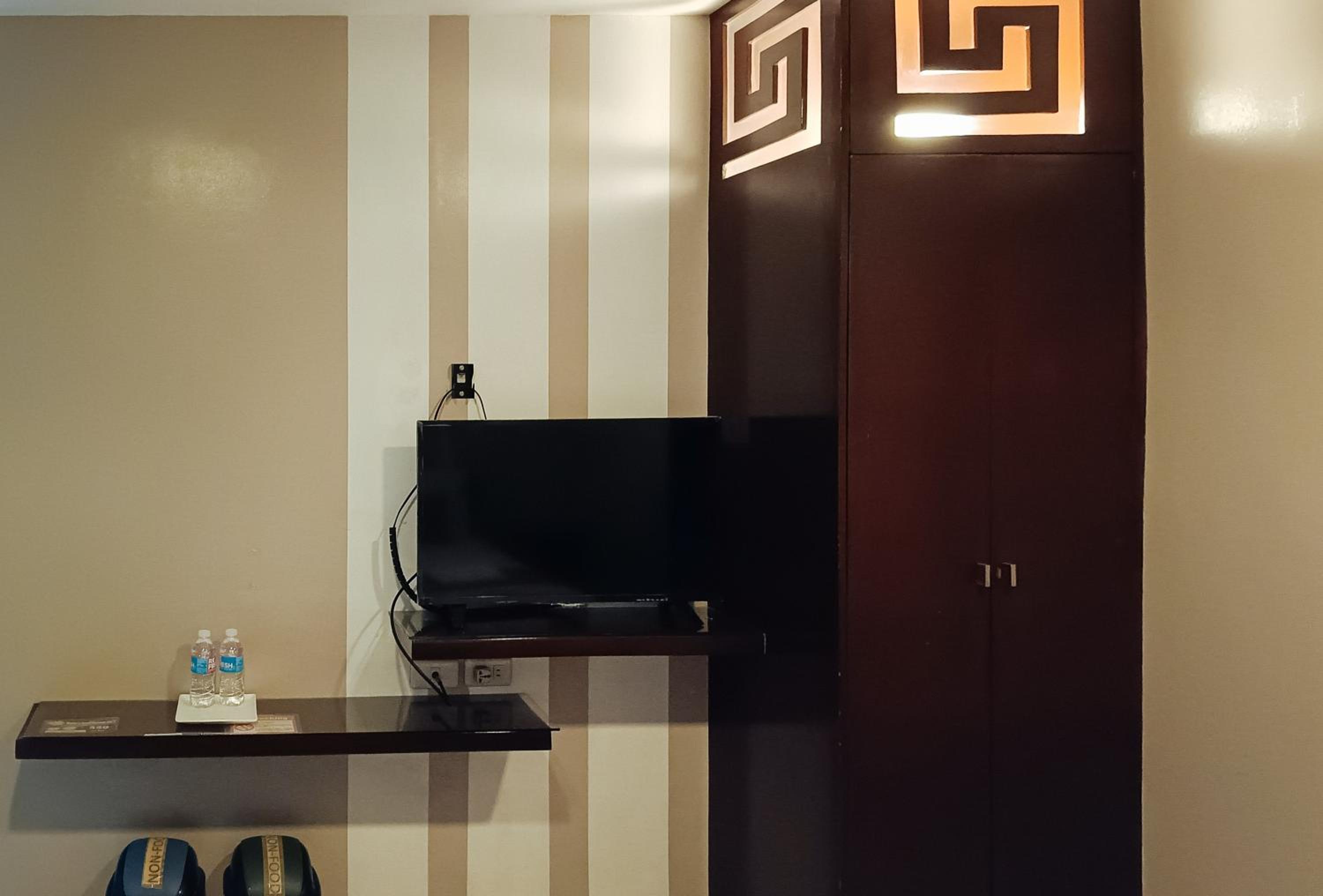 Deluxe Room - Photo 4