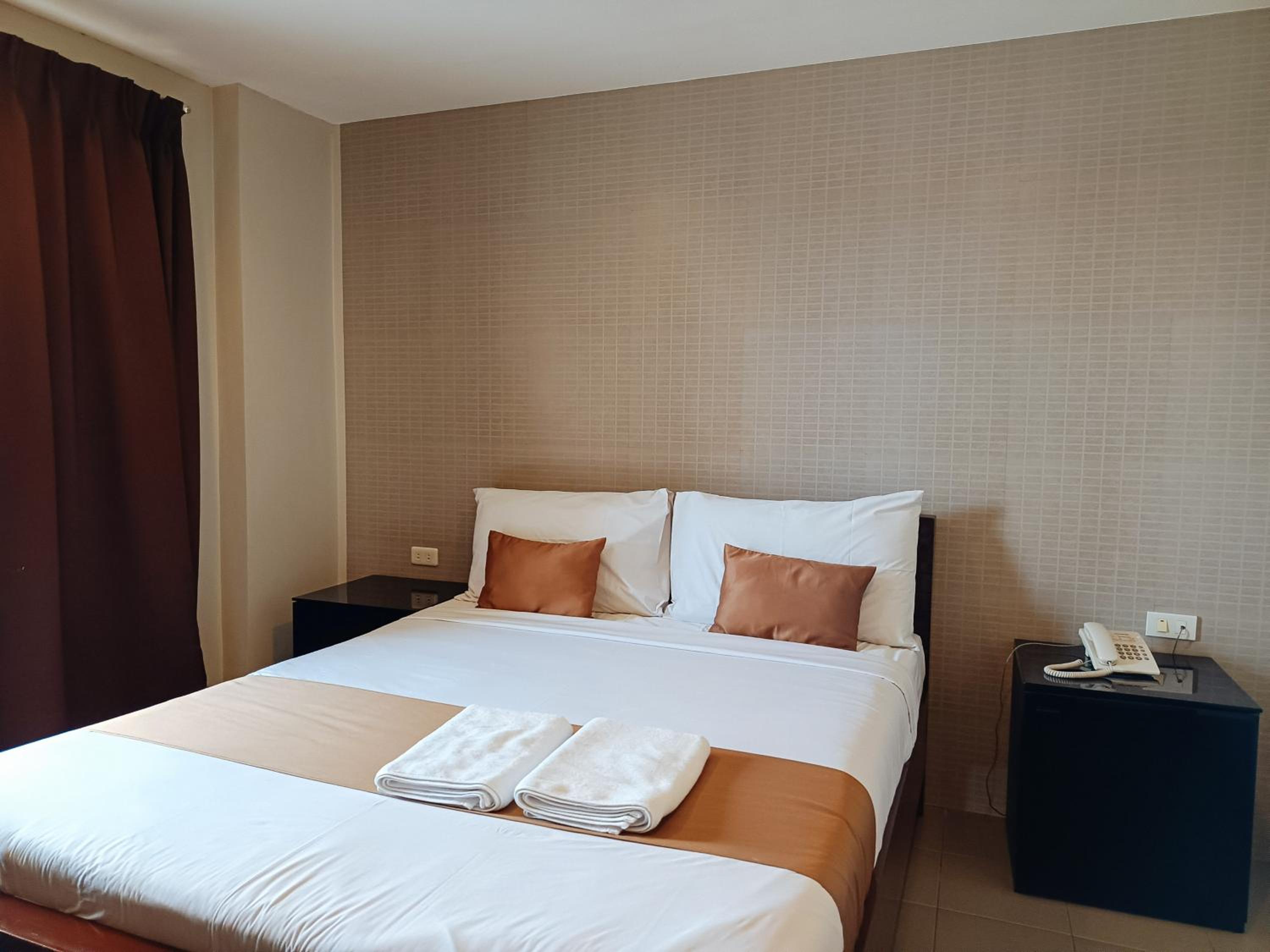 Deluxe Room - Photo 1