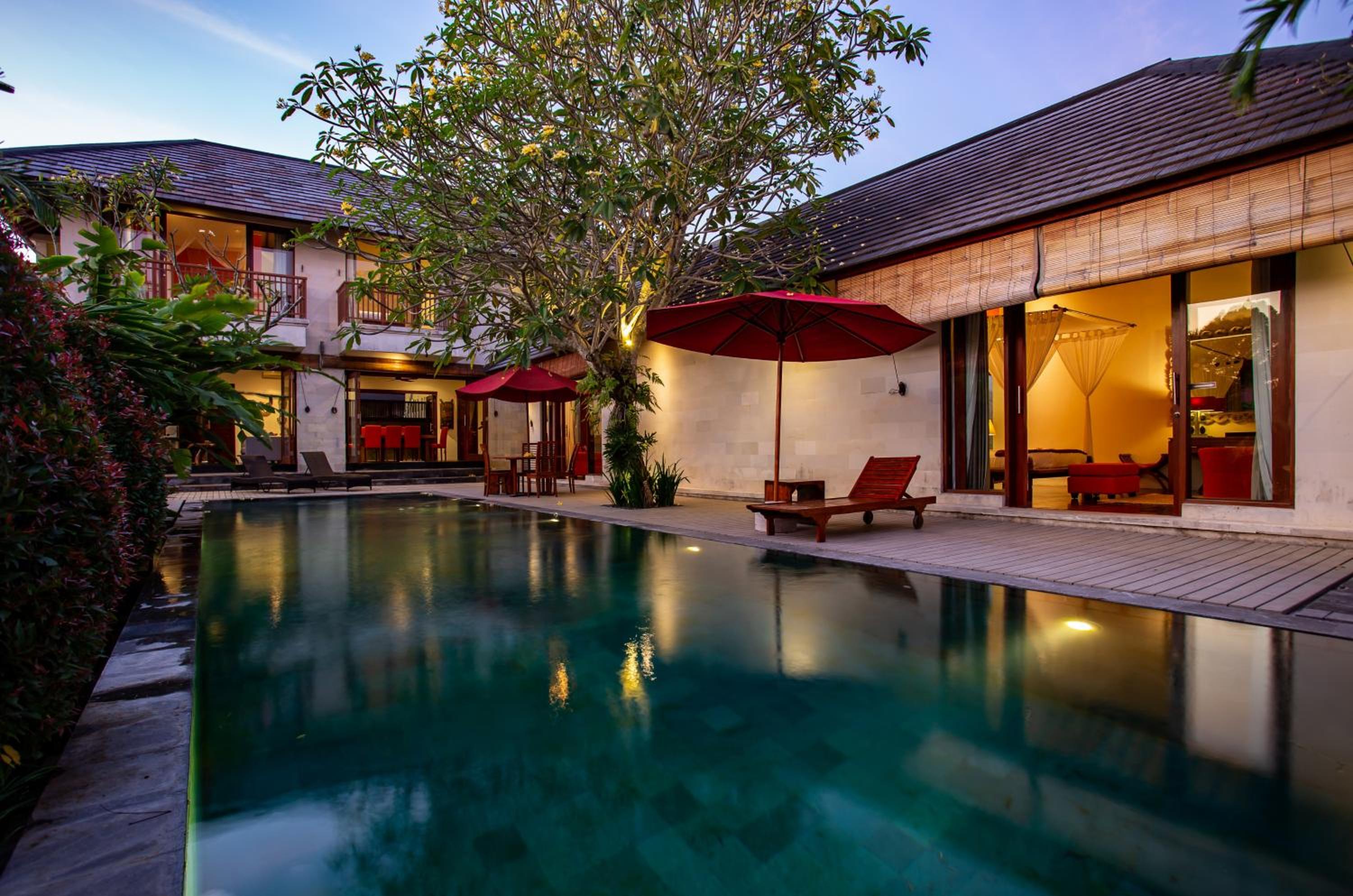 Villa photo 2