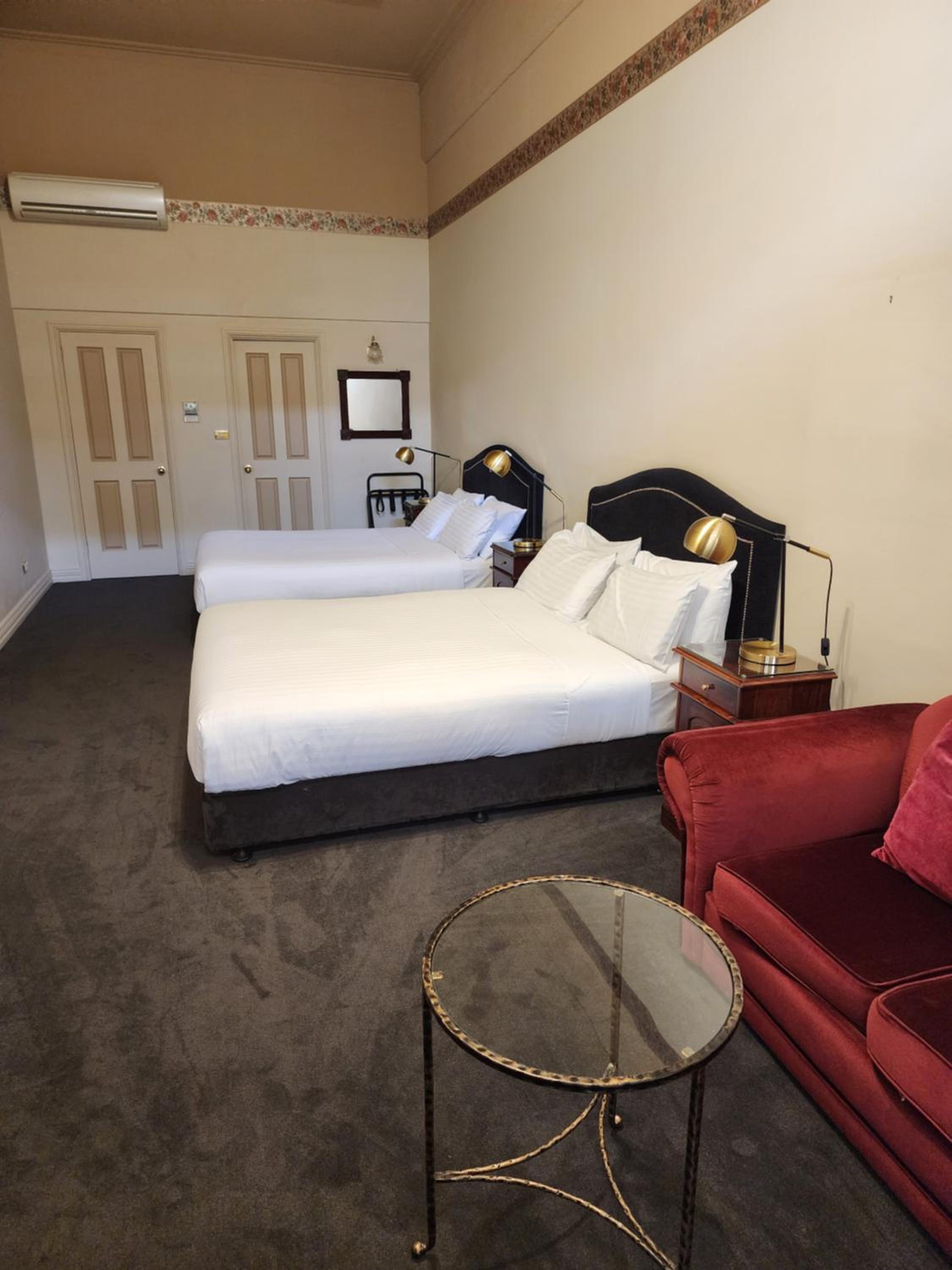 Classic Quadruple Room