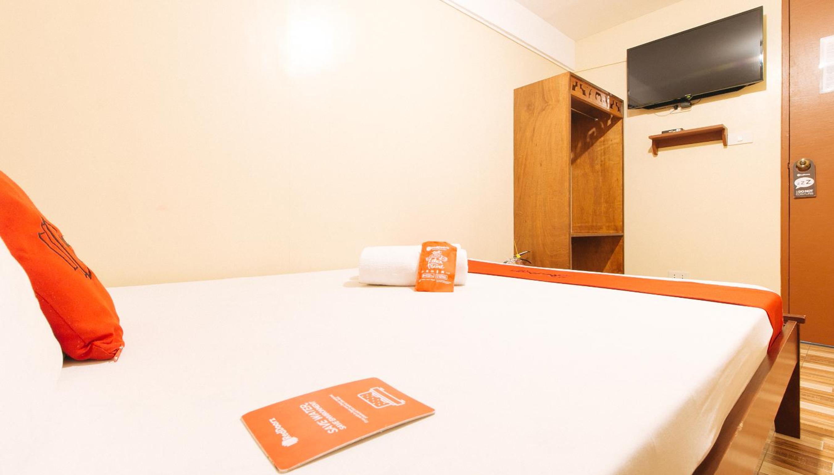 Double Room - Photo 9