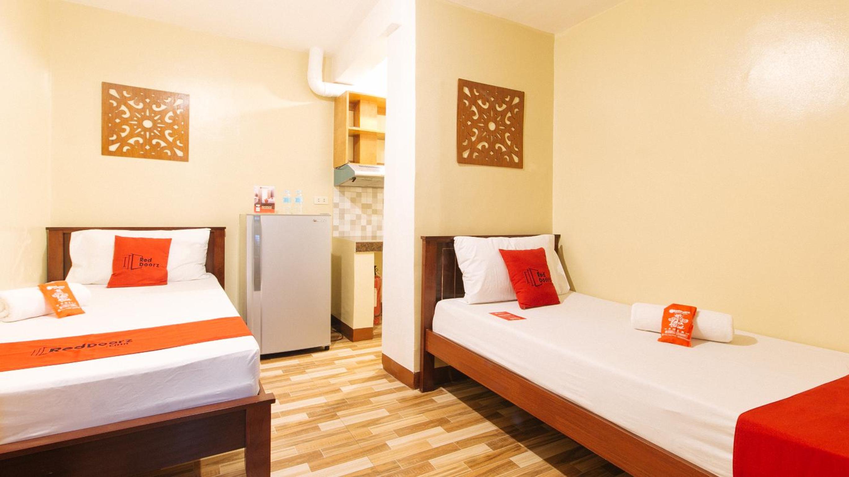 Twin Room - Photo 1