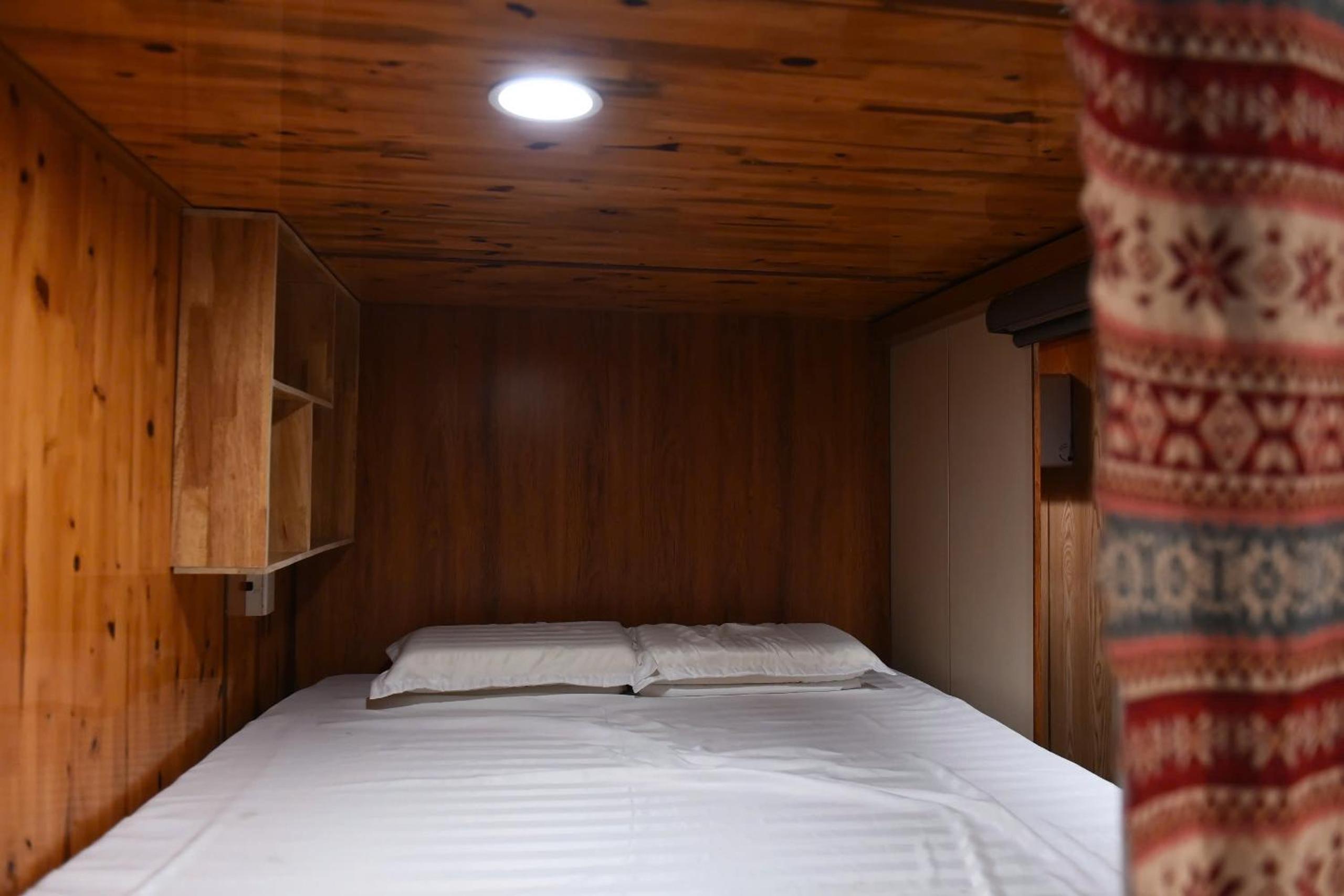 Bed in 6-Bed Dormitory Room photo 1