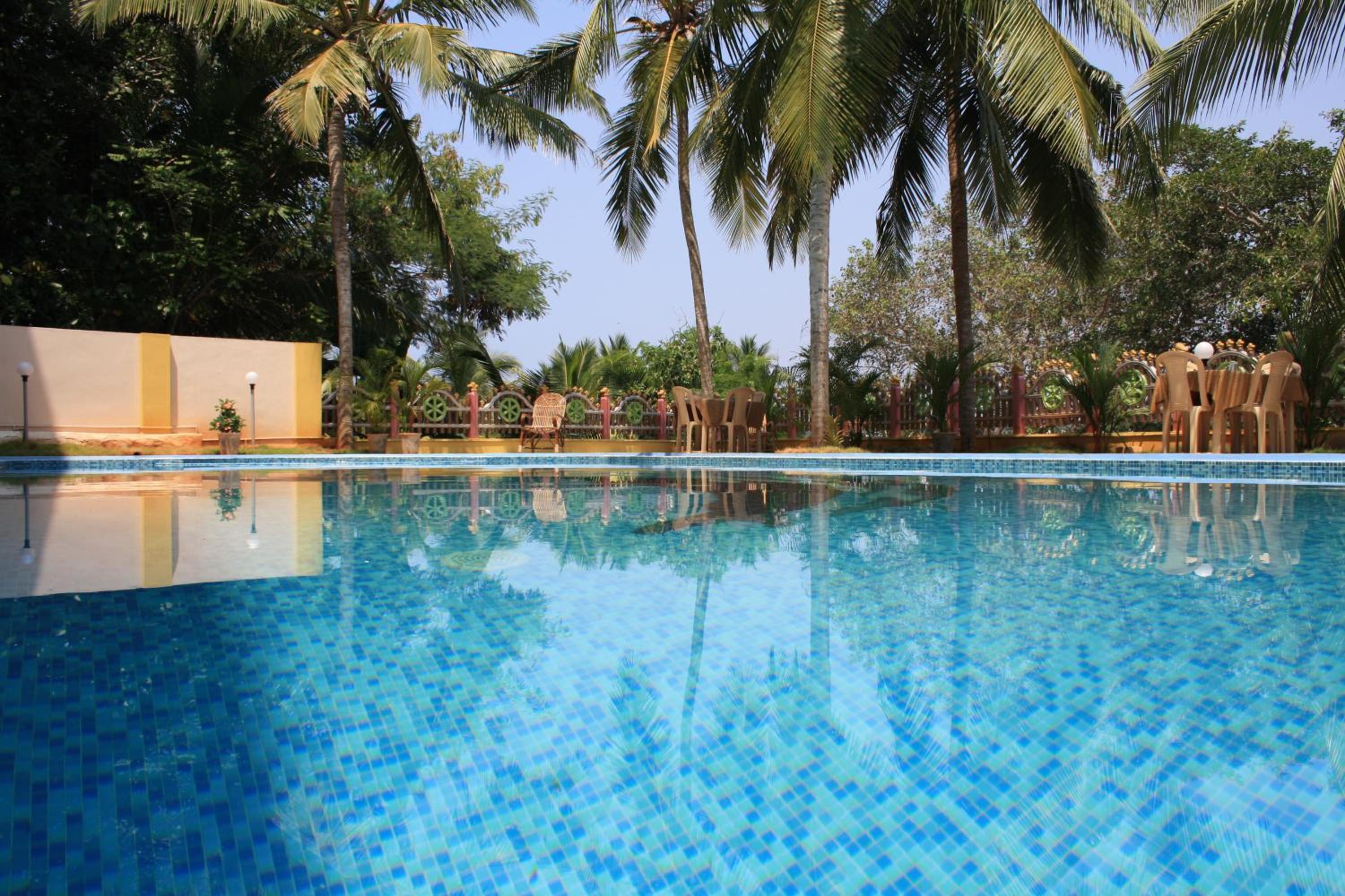 Deluxe Double Room with Balcony and Sea View