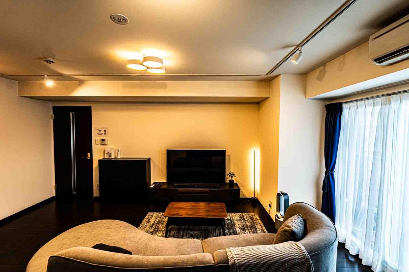 One-Bedroom Apartment photo 1