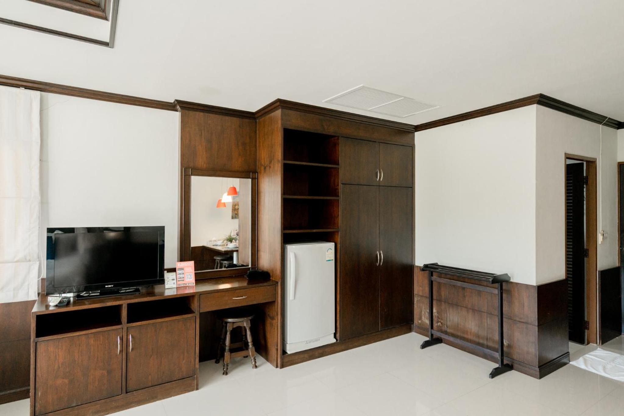 Deluxe Double Room - Photo 7
