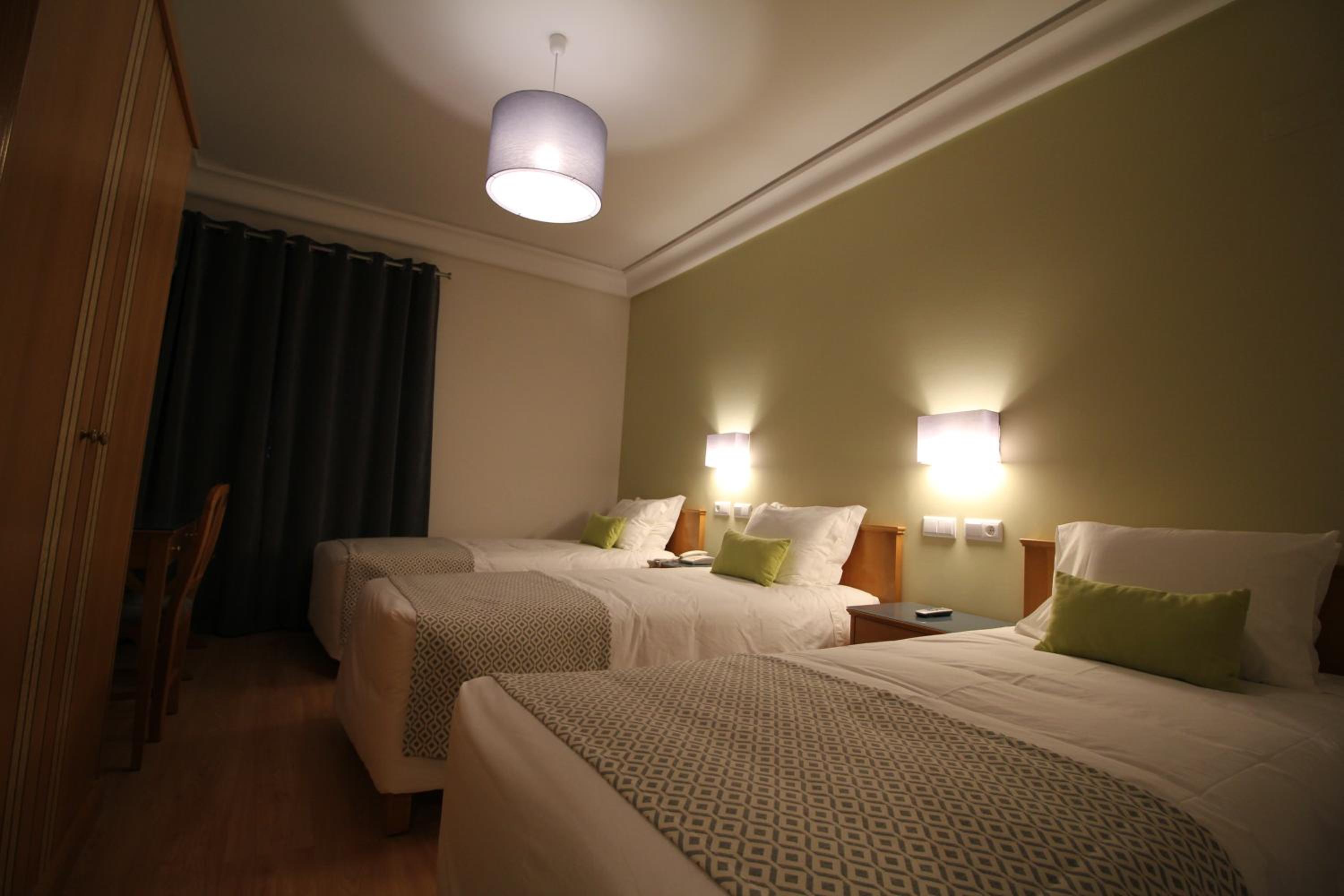 Standard Triple Room - Photo 3
