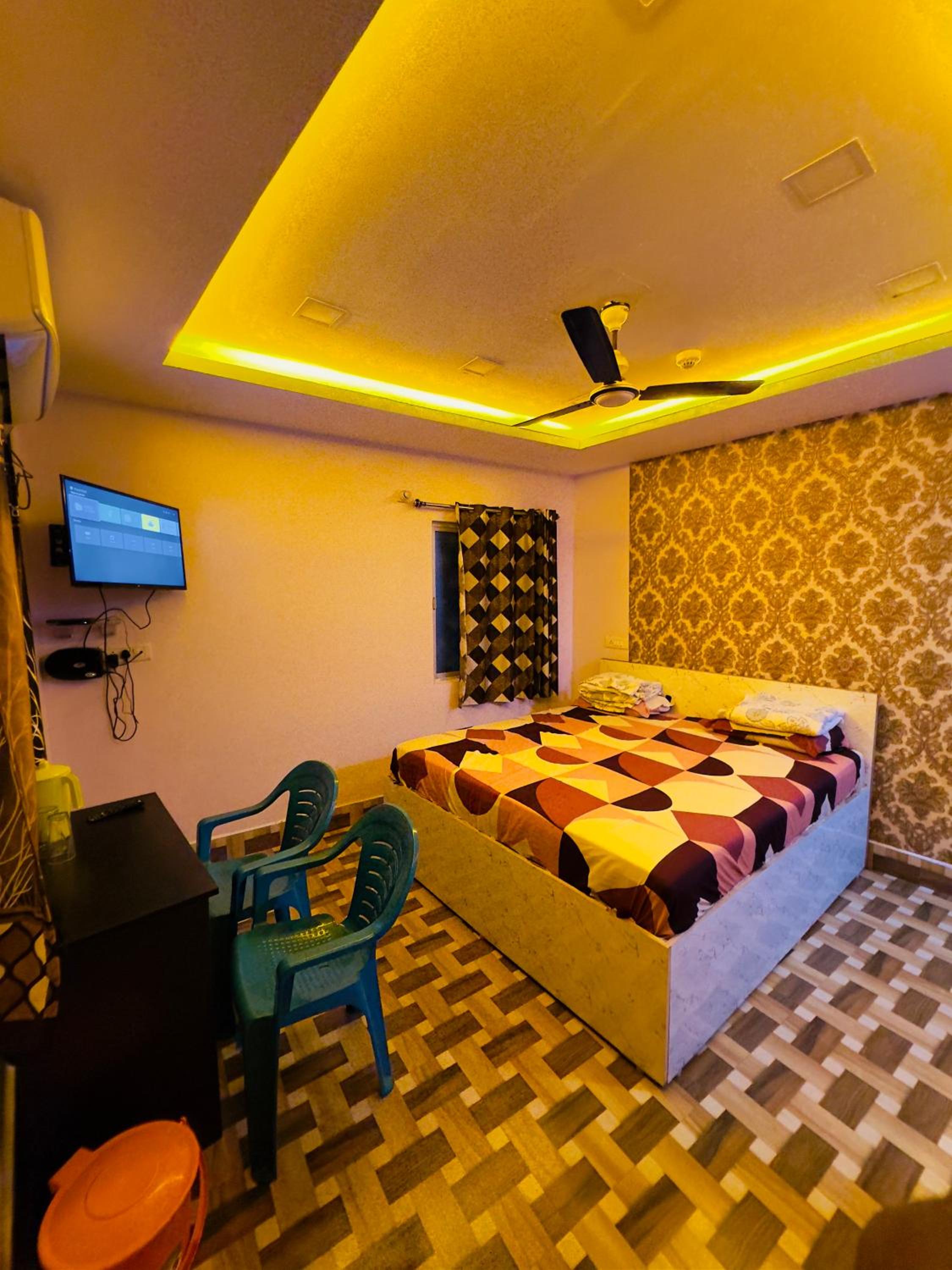 Deluxe King Room photo 1