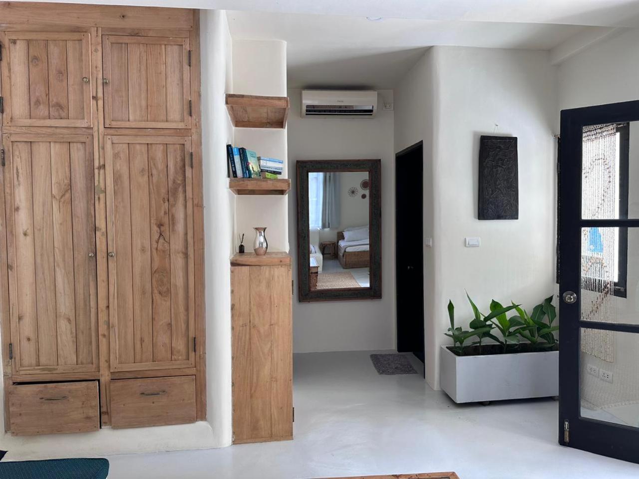 Queen Suite - Photo 4