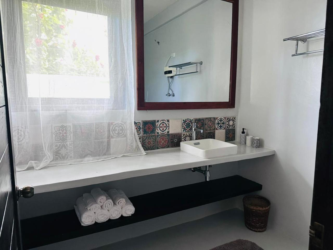 Queen Suite - Photo 5