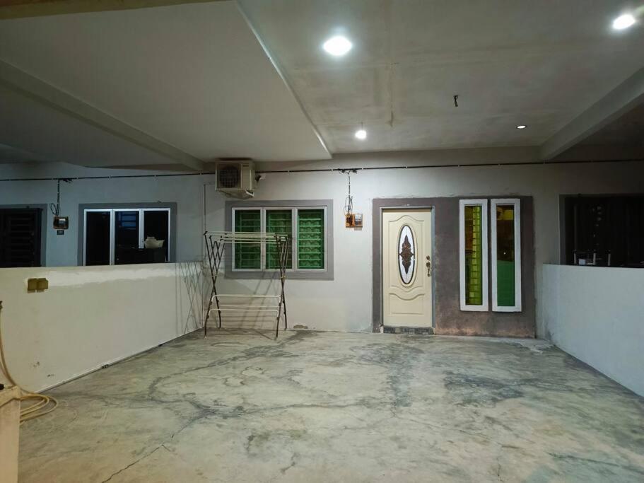 Three-Bedroom House photo 1