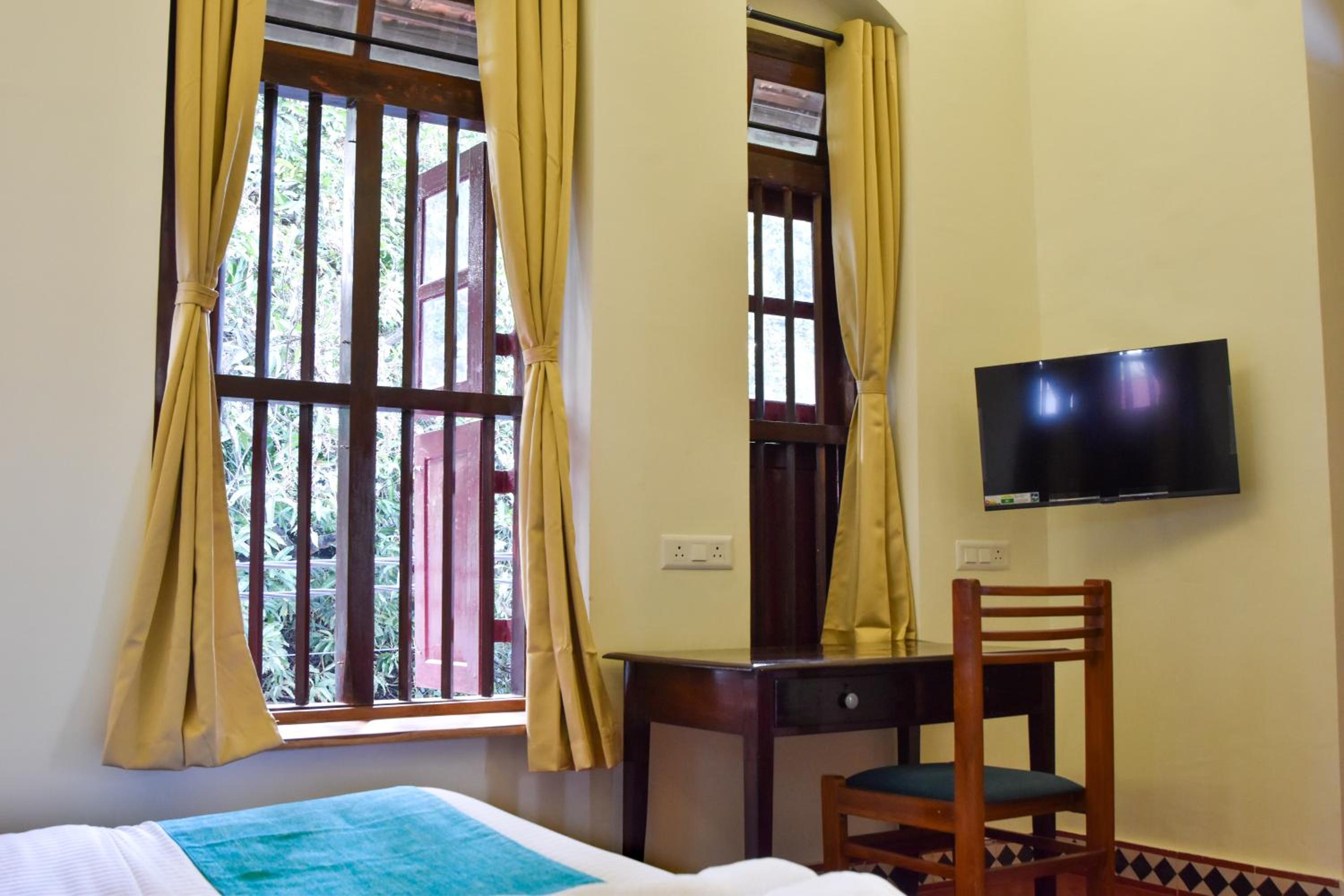 Queen Room with Balcony photo 3