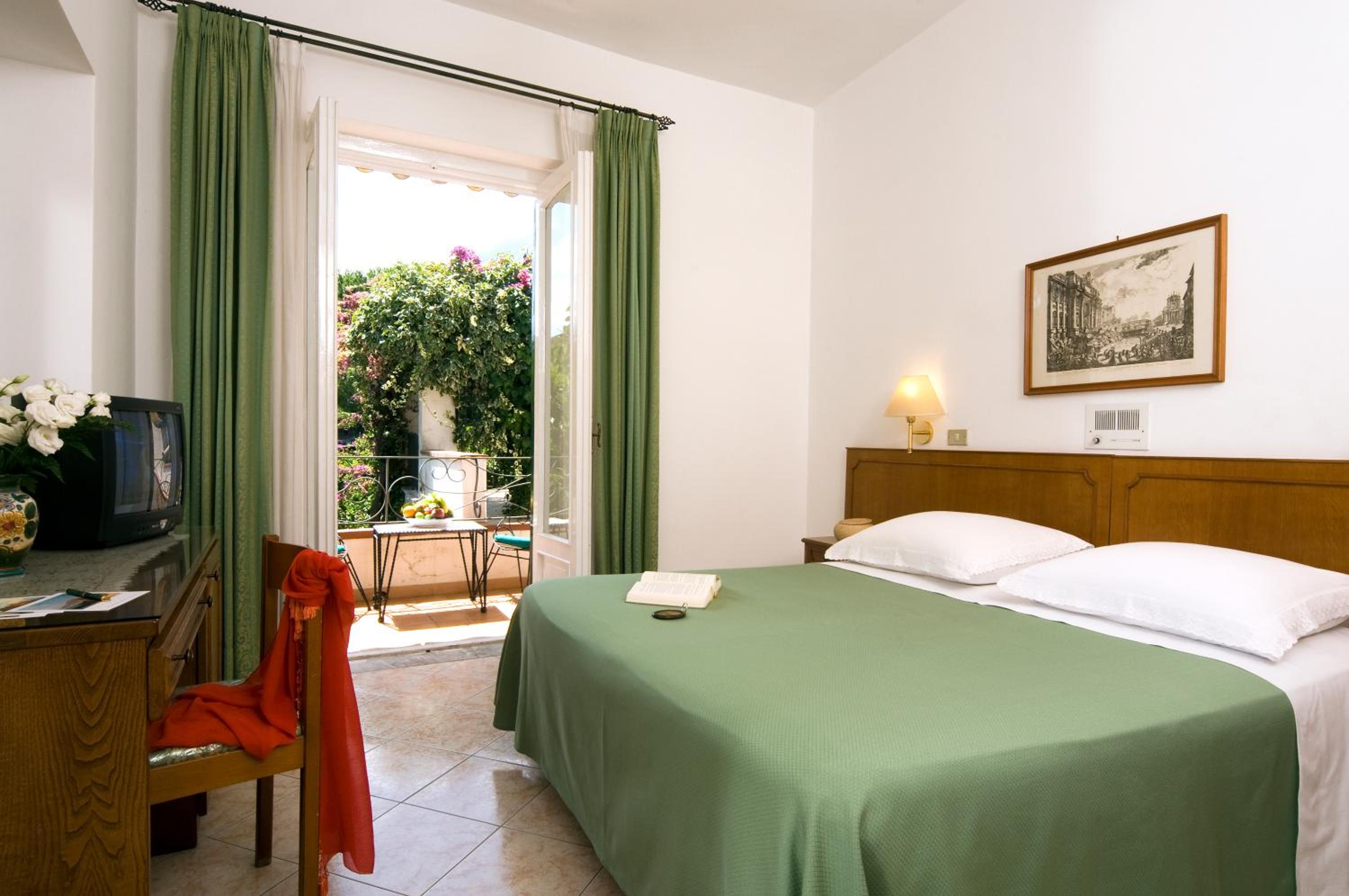 Standard Double Room - Photo 1