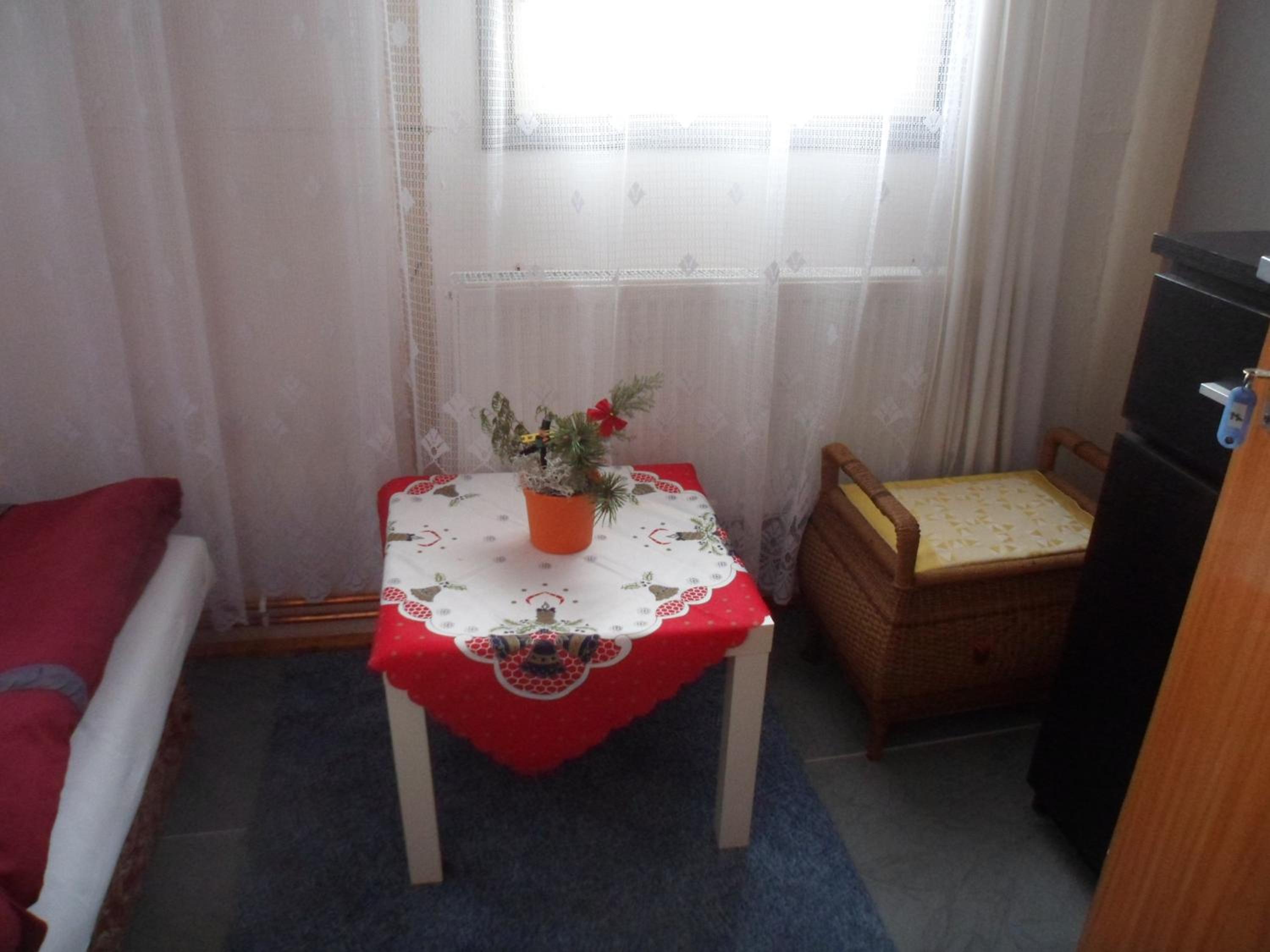 Small Twin Room with Shared Bathroom photo 3